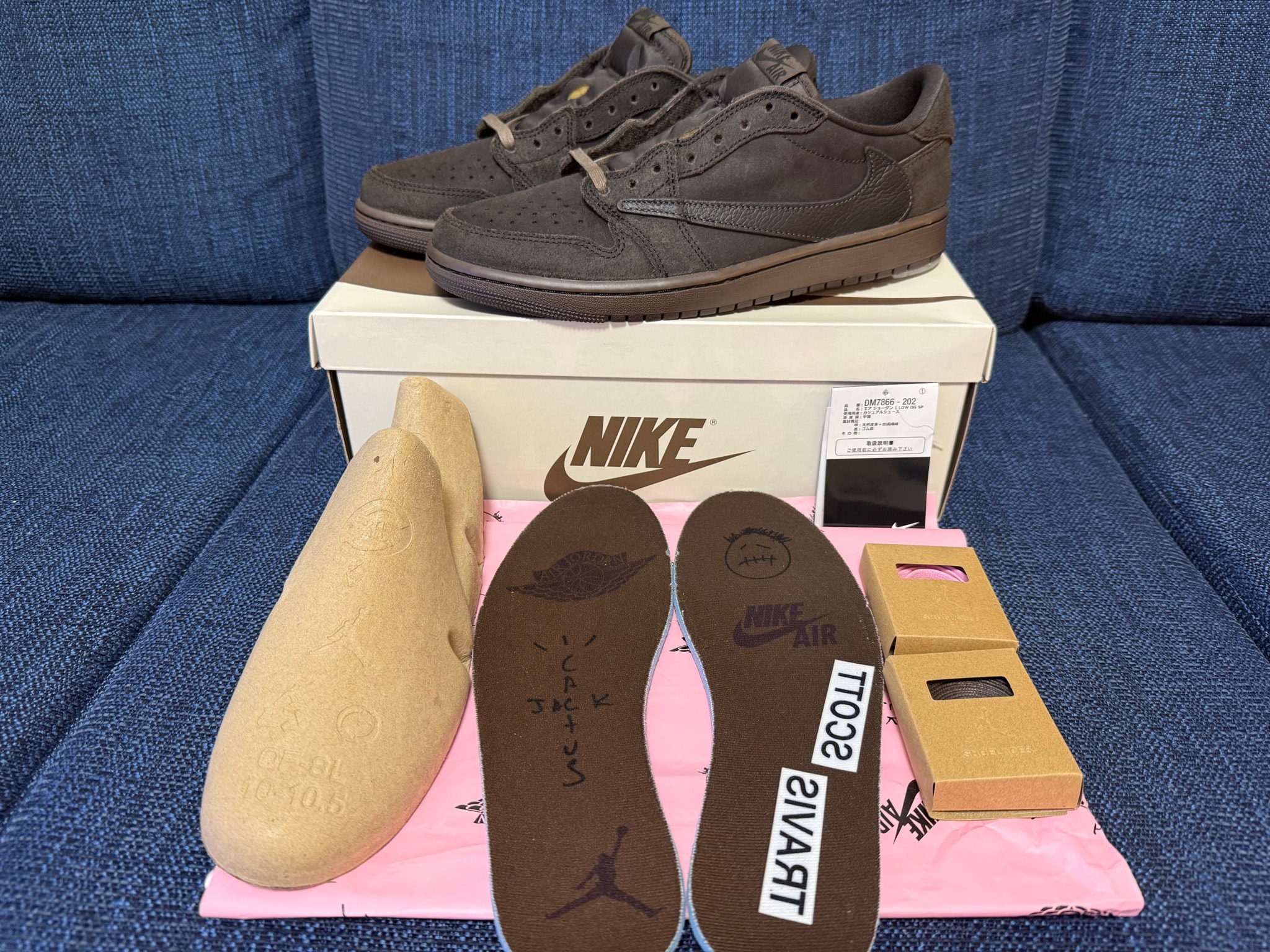 Travis Scott × Nike Air Jordan 1 Low OG SP "Velvet Brown and Dark Mocha"
