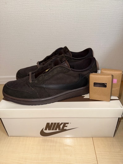 Travis Scott × Nike Air Jordan 1 Low OG SP "Velvet Brown and Dark Mocha"