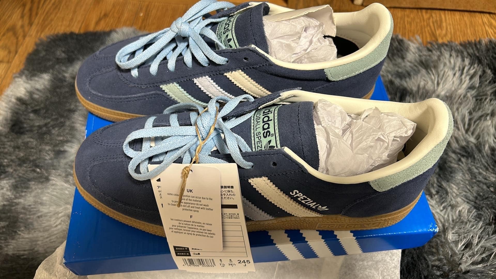 アディダス ウィメンズ ハンドボール スペツィアル "ナイトインディゴ/ヘイジーグリーン/クリアスカイ"