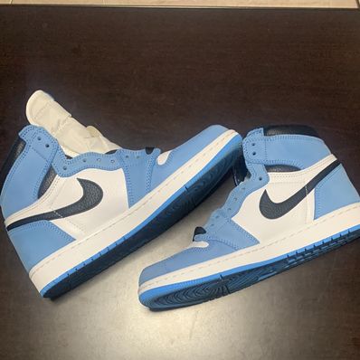 Nike Air Jordan 1 High OG "University Blue"