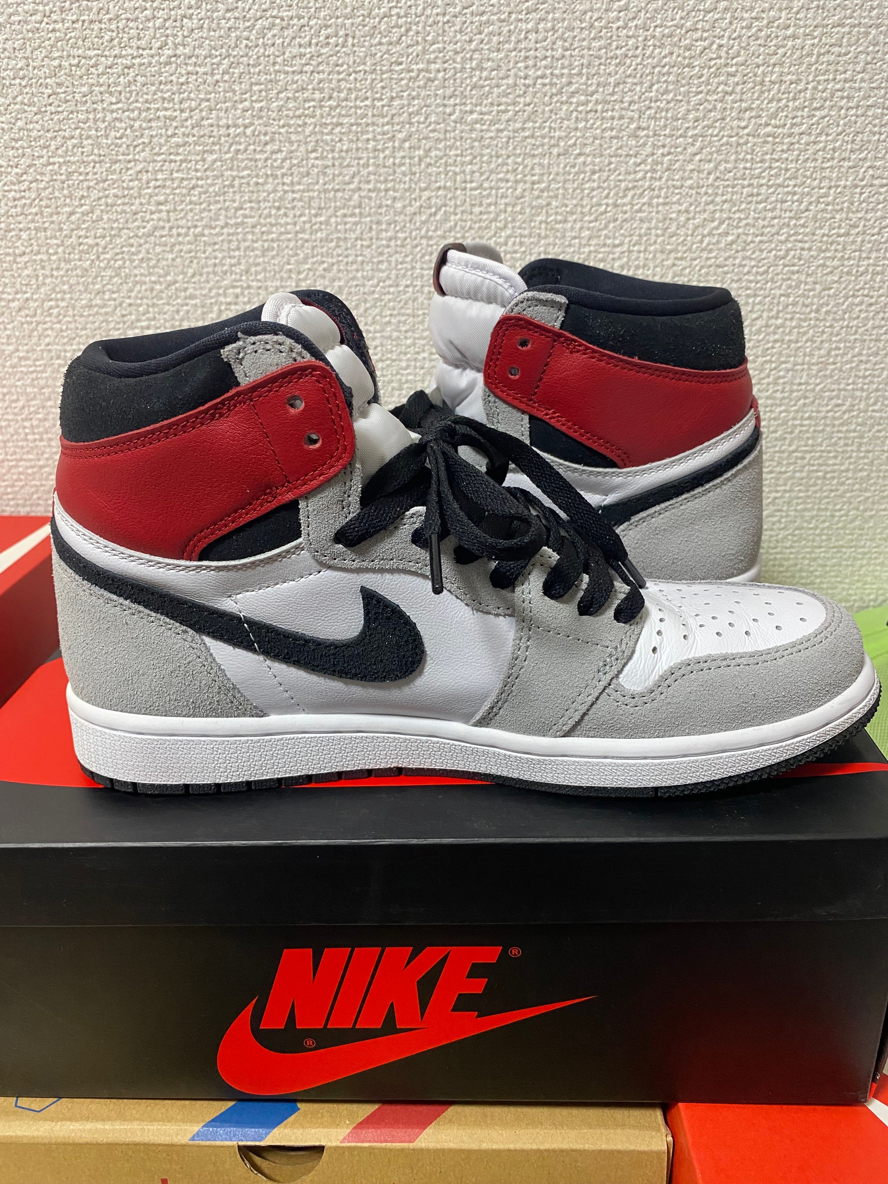 Nike Air Jordan 1 High OG "White/Black/Light Smoke Grey"