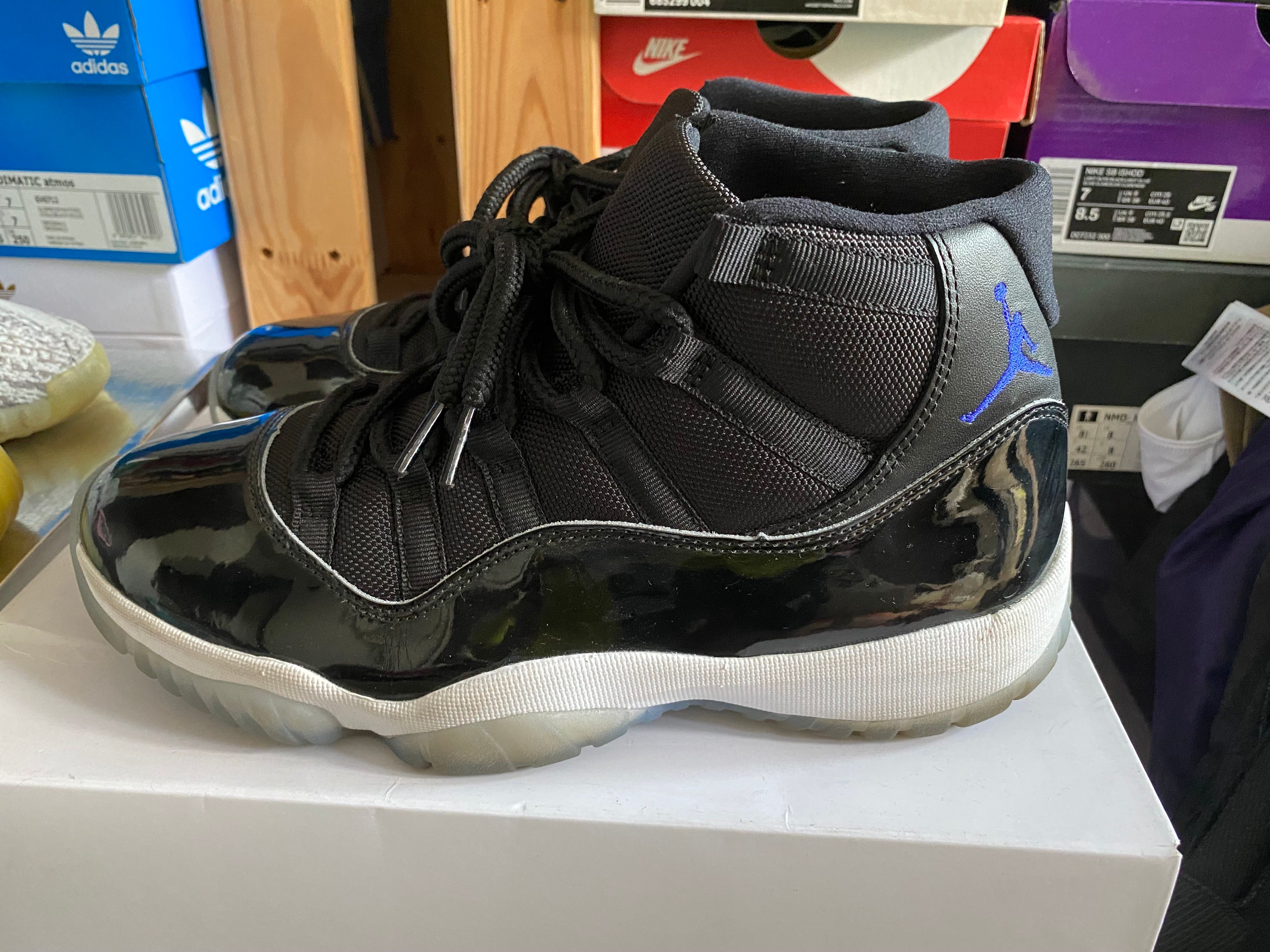 Nike Air Jordan 11 Retro "Space Jam" (2016)