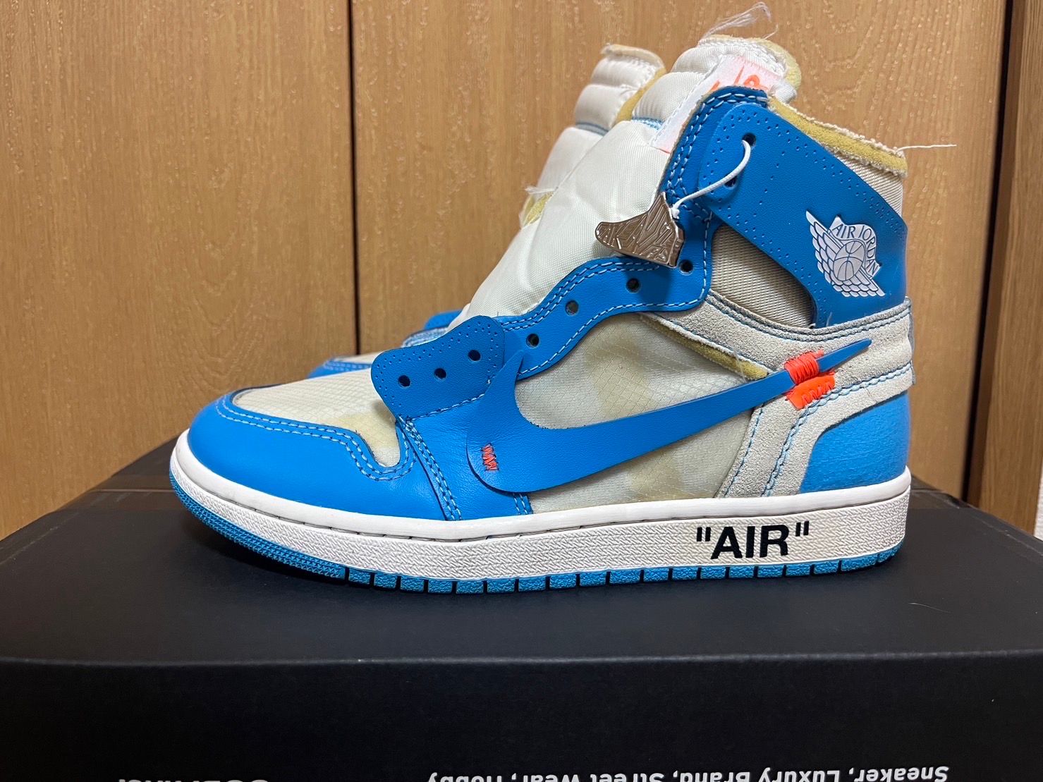 Off-White × Nike Air Jordan 1 High UNC "White/Dark Powder Blue"