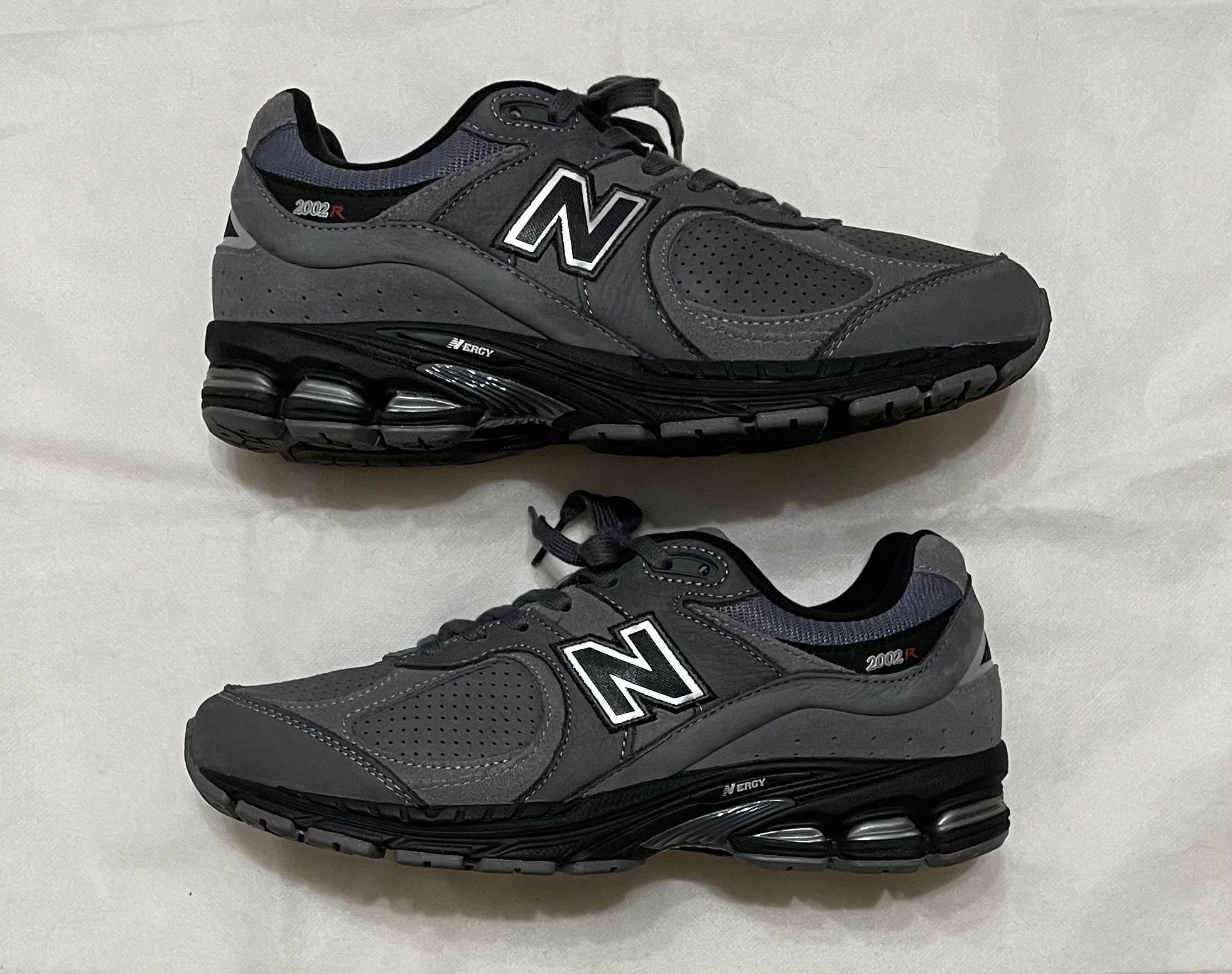 New Balance 2002R "Dark Gray"