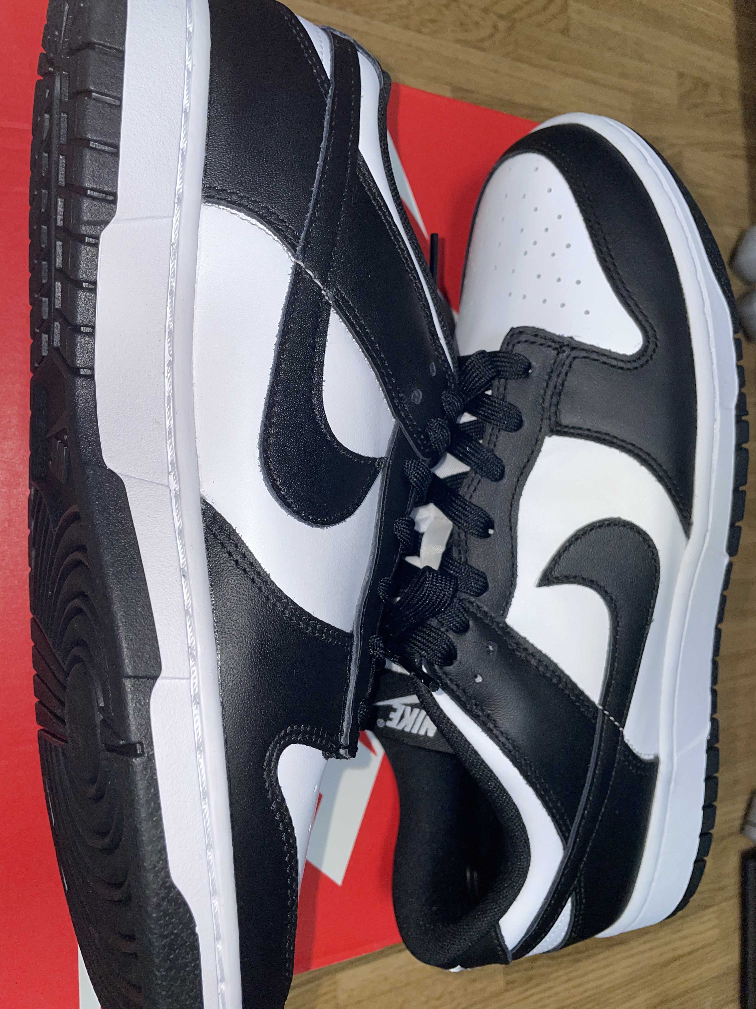 Nike Dunk Low Retro "Panda/White/Black"