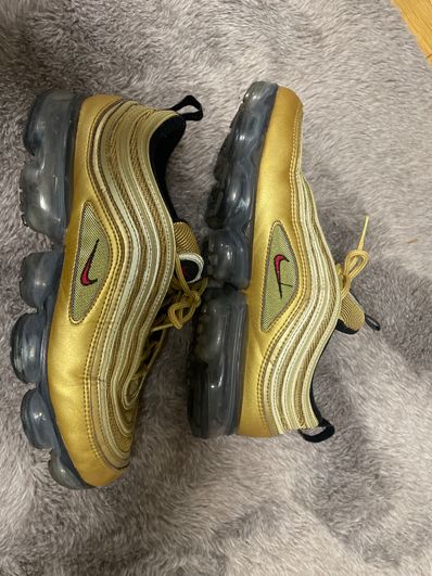Nike air 2025 vapormax gold 97