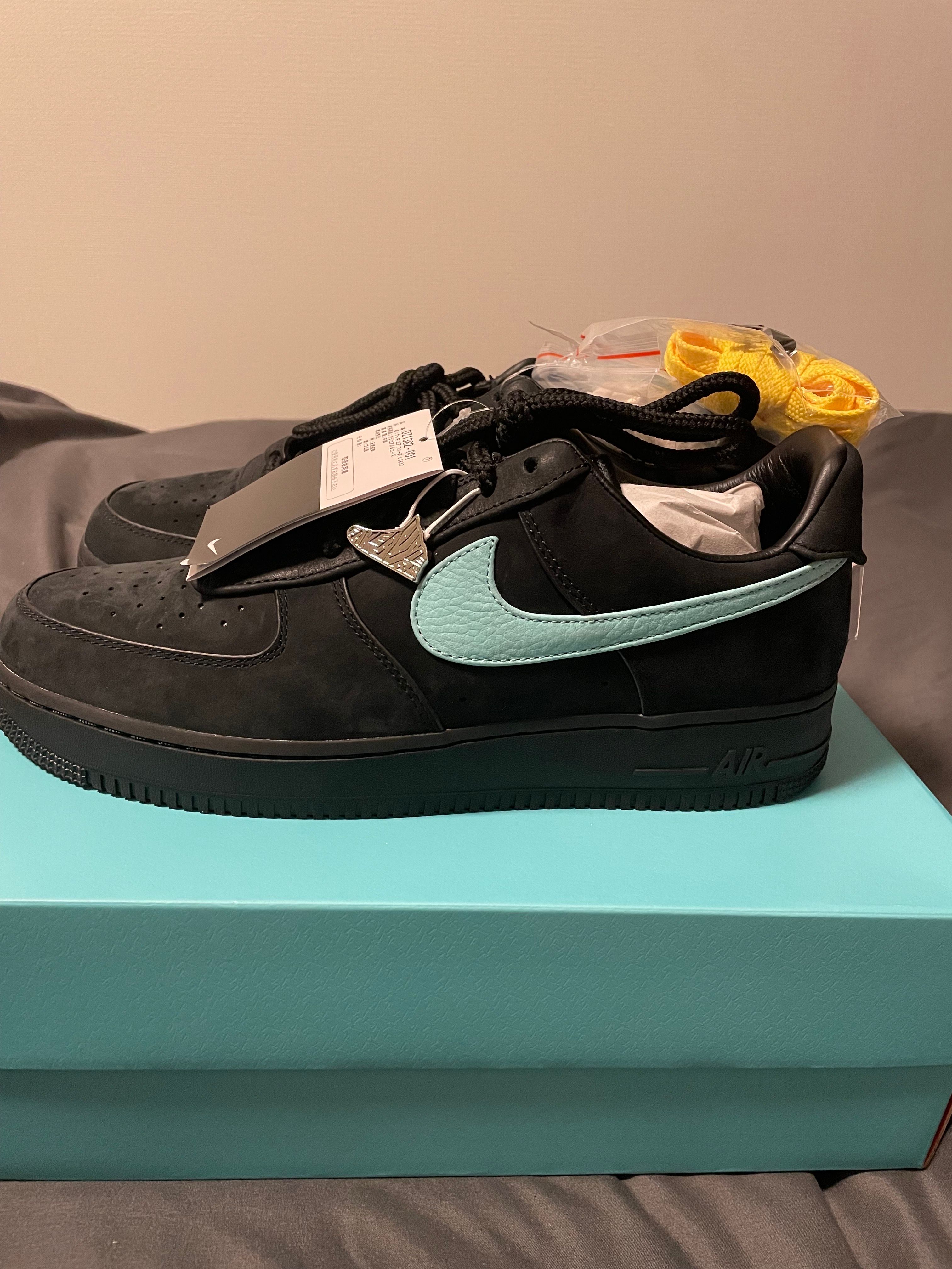 Tiffany & Co. × Nike Air Force 1 Low "1837"