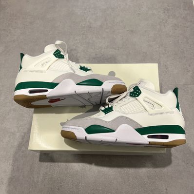 Nike SB × Air Jordan 4 Retro SP "Pine Green"