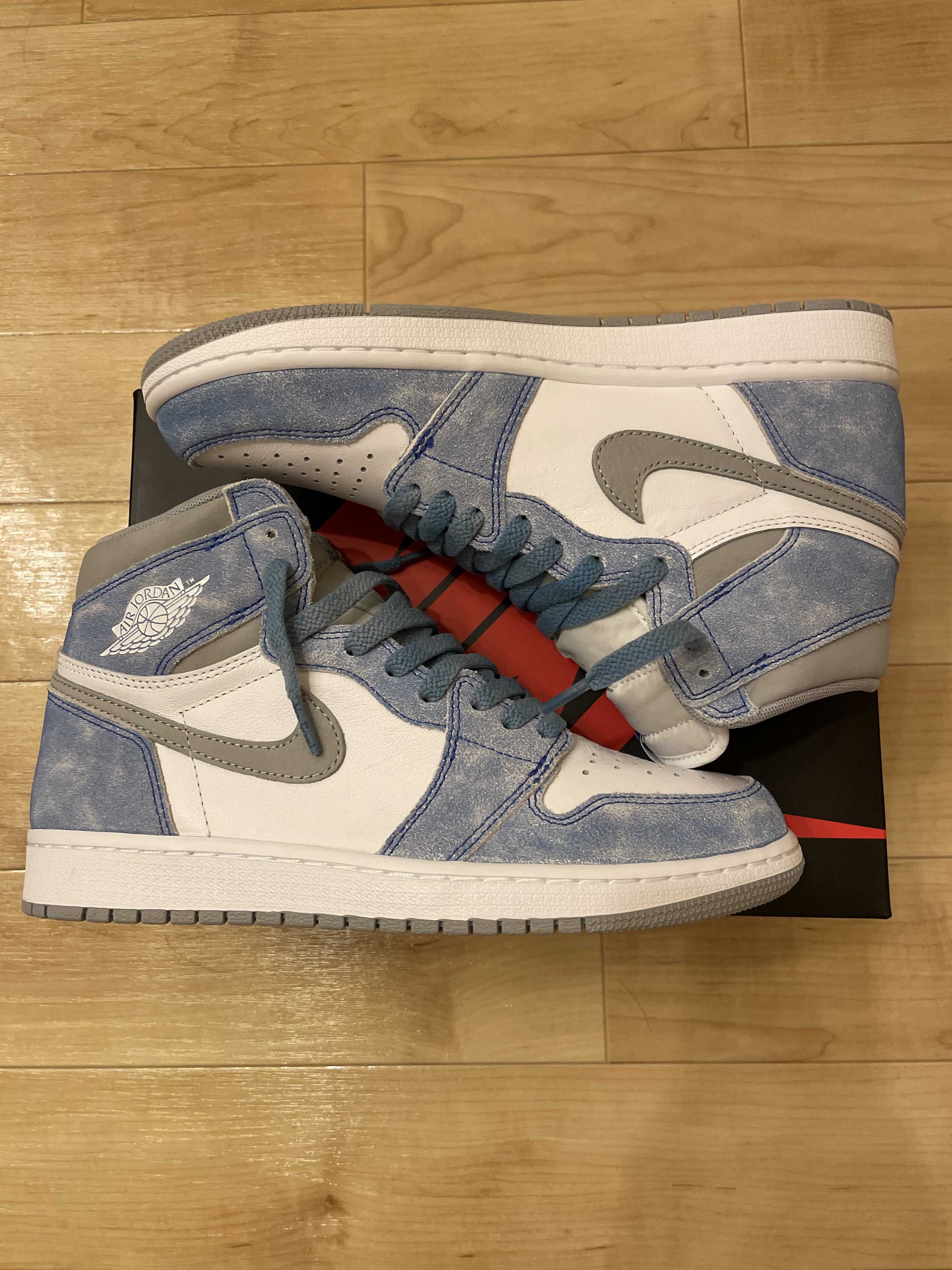 Nike Air Jordan 1 High OG "Hyper Royal"