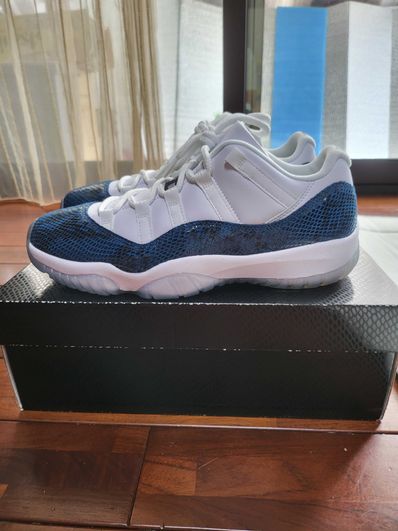 AIR JORDAN 11 LOW "SNAKESKIN"