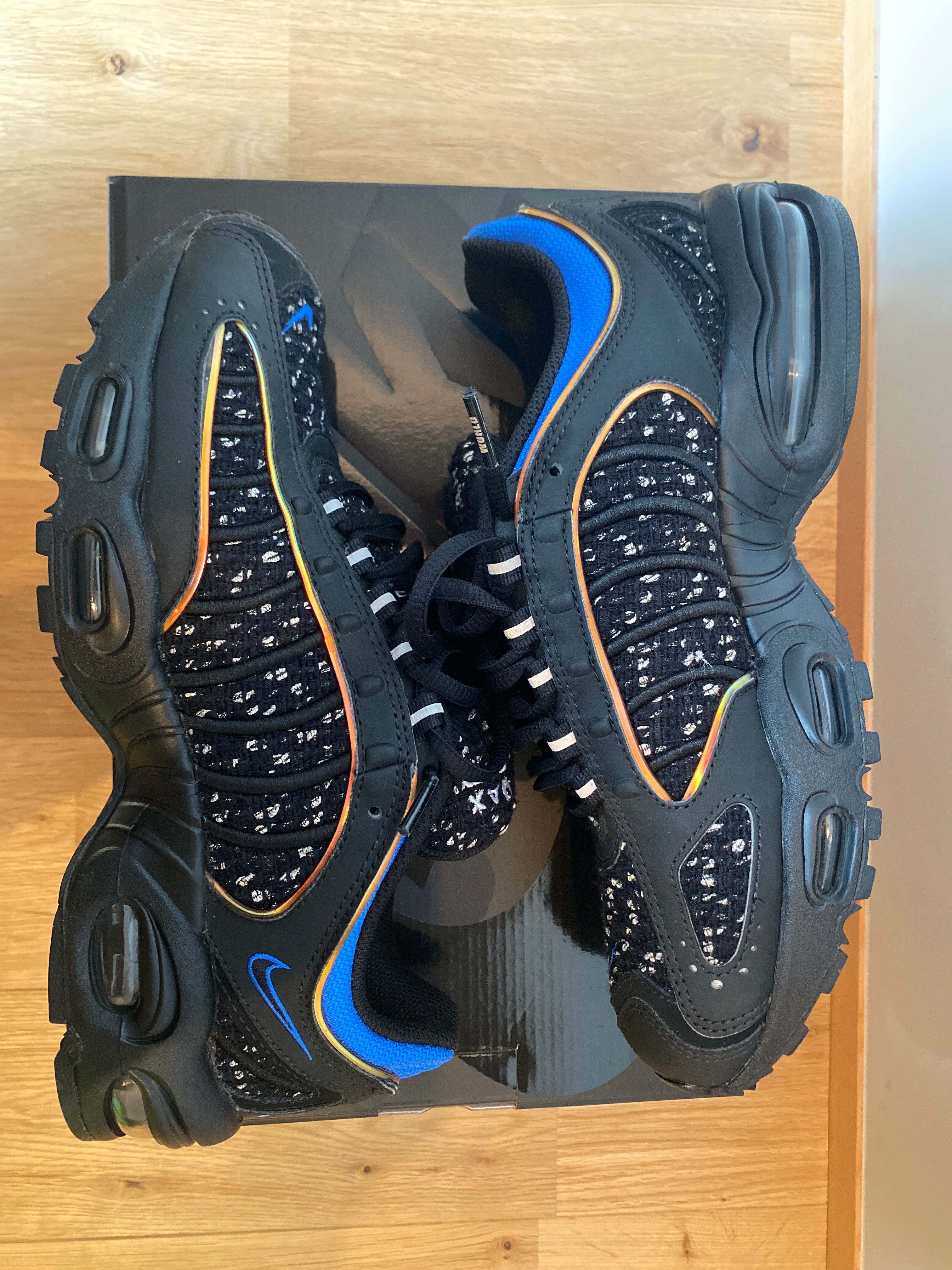 Supreme × Nike Air Max Tailwind 4 "Black"