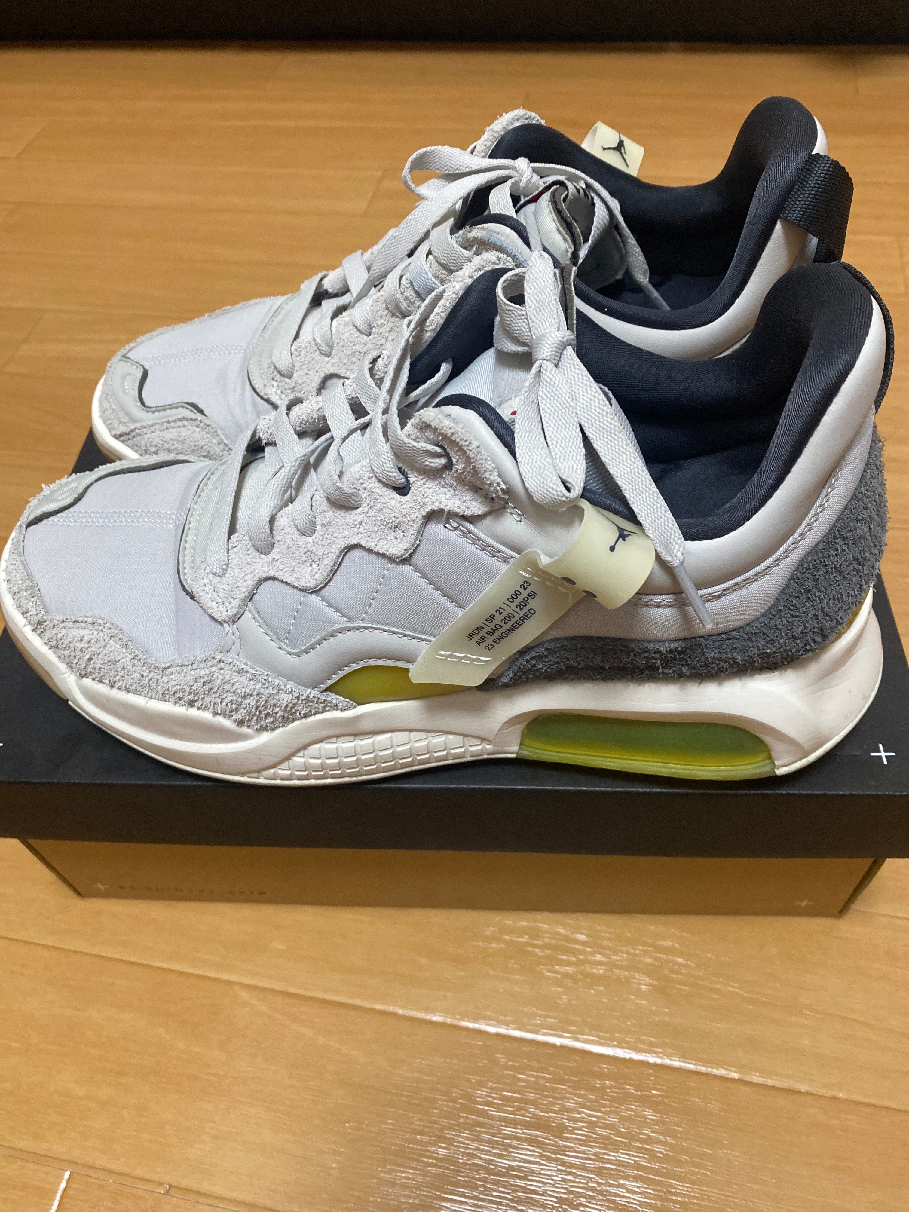 NIKE JORDAN MA2 