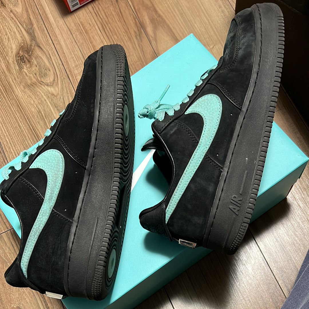 Tiffany & Co. × Nike Air Force 1 Low "1837"