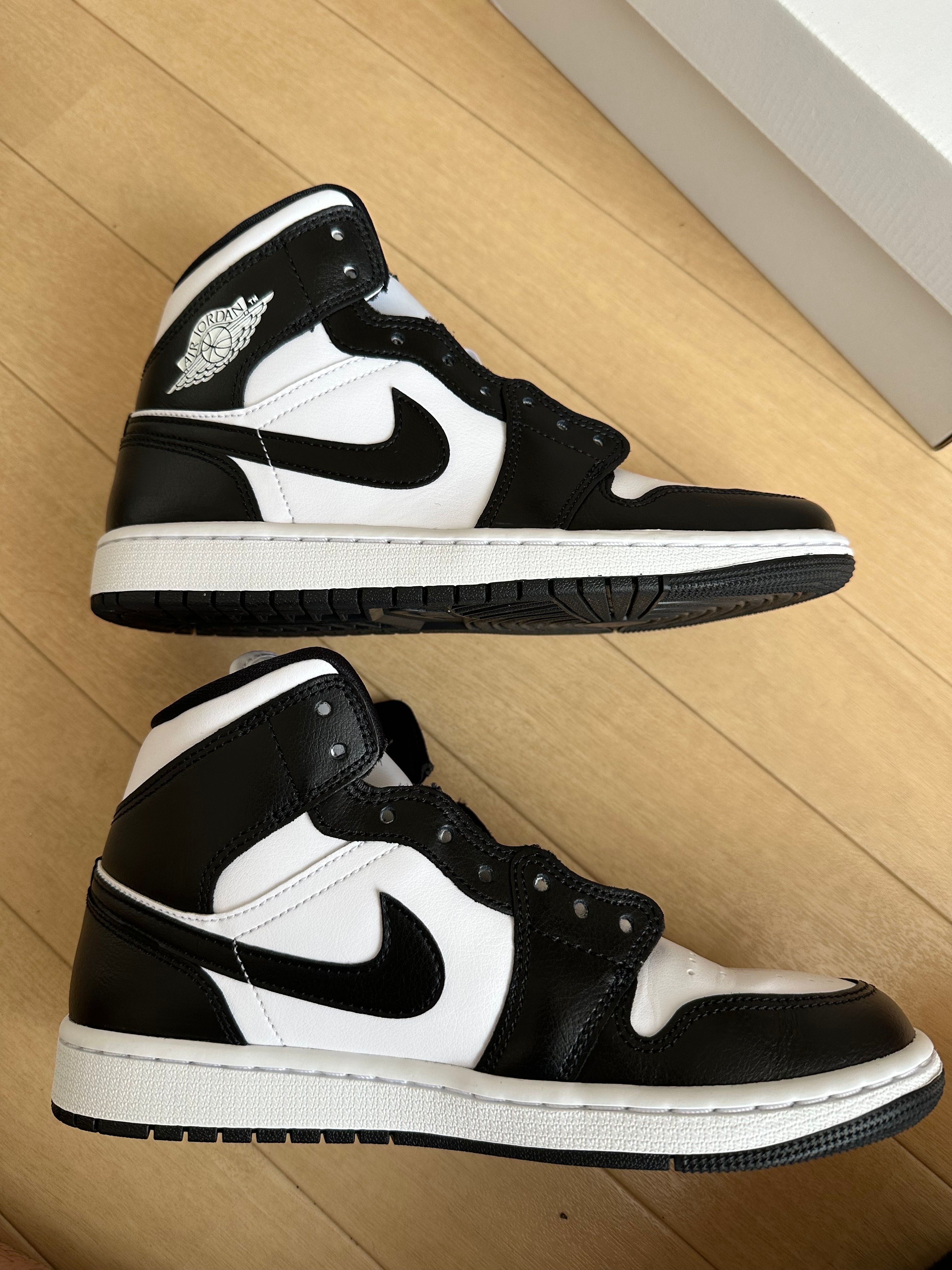 Nike Women's Air Jordan 1 Mid "Black/White"