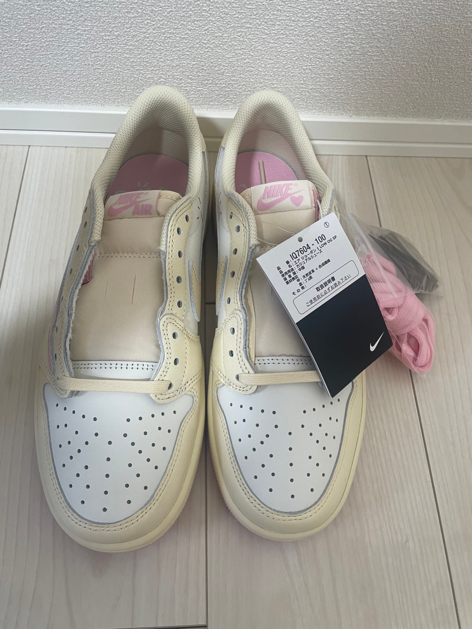 Travis Scott × Nike Air Jordan 1 Retro Low OG "Muslin/Shy Pink"