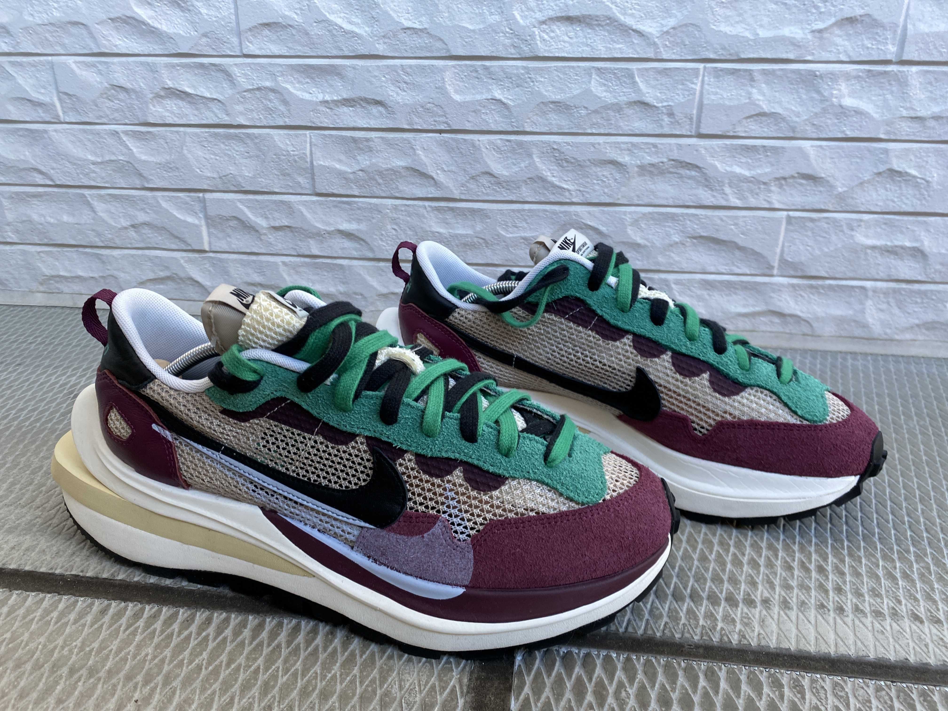 sacai × Nike Vapor Waffle "String/Red/Green"