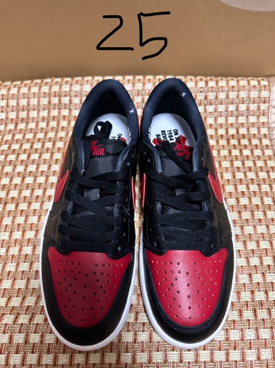 Nike Air Jordan 1 Retro Low OG "Banned"