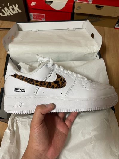GOODENOUGH × Supreme × Nike Air Force 1 Low "White/Leopard" (25SS Week15)