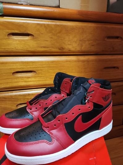 Nike Air Jordan 1 High ’85 "Varsity Red"