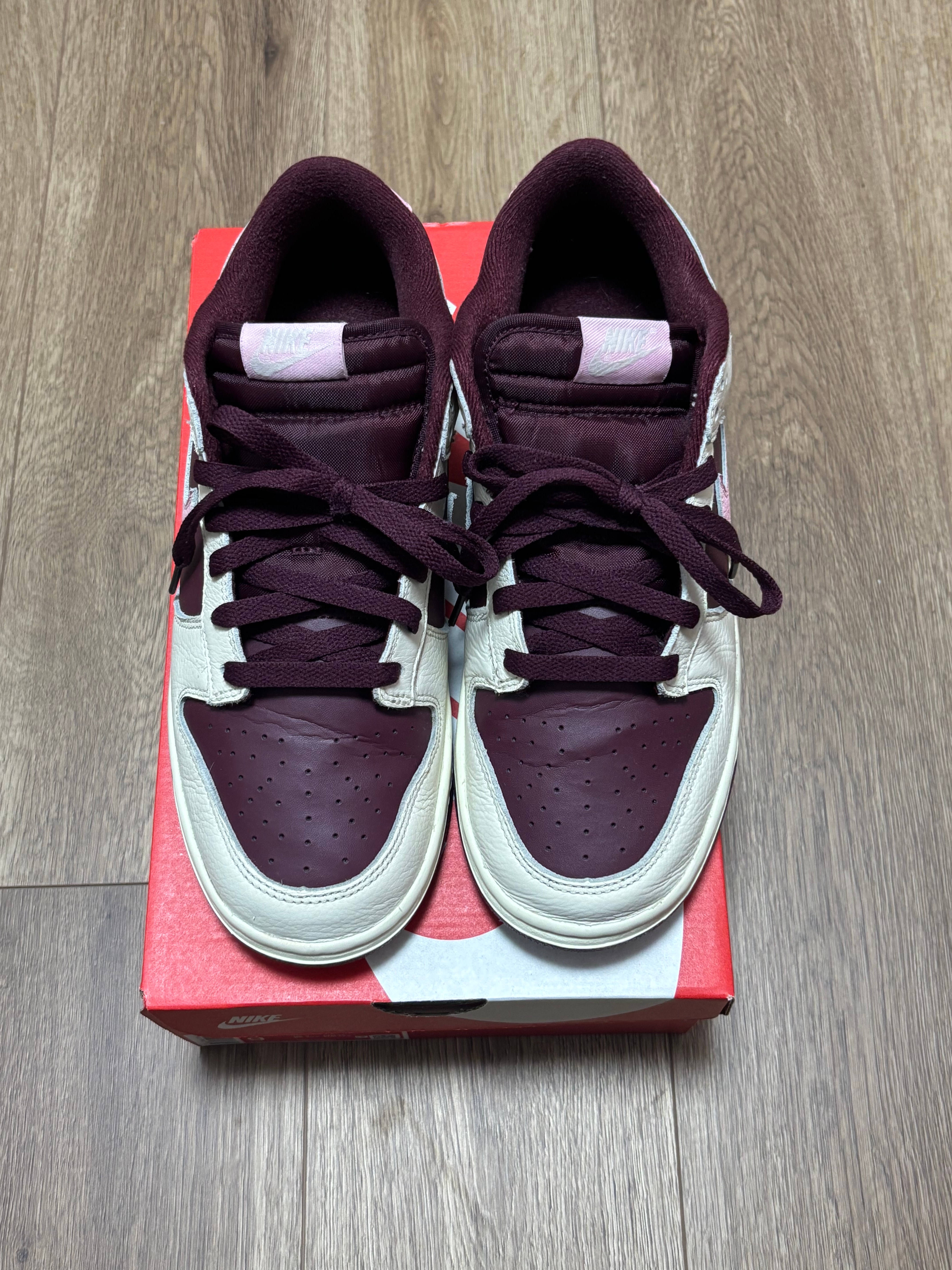 Nike Dunk Low "Valentine’s Day" (2023)