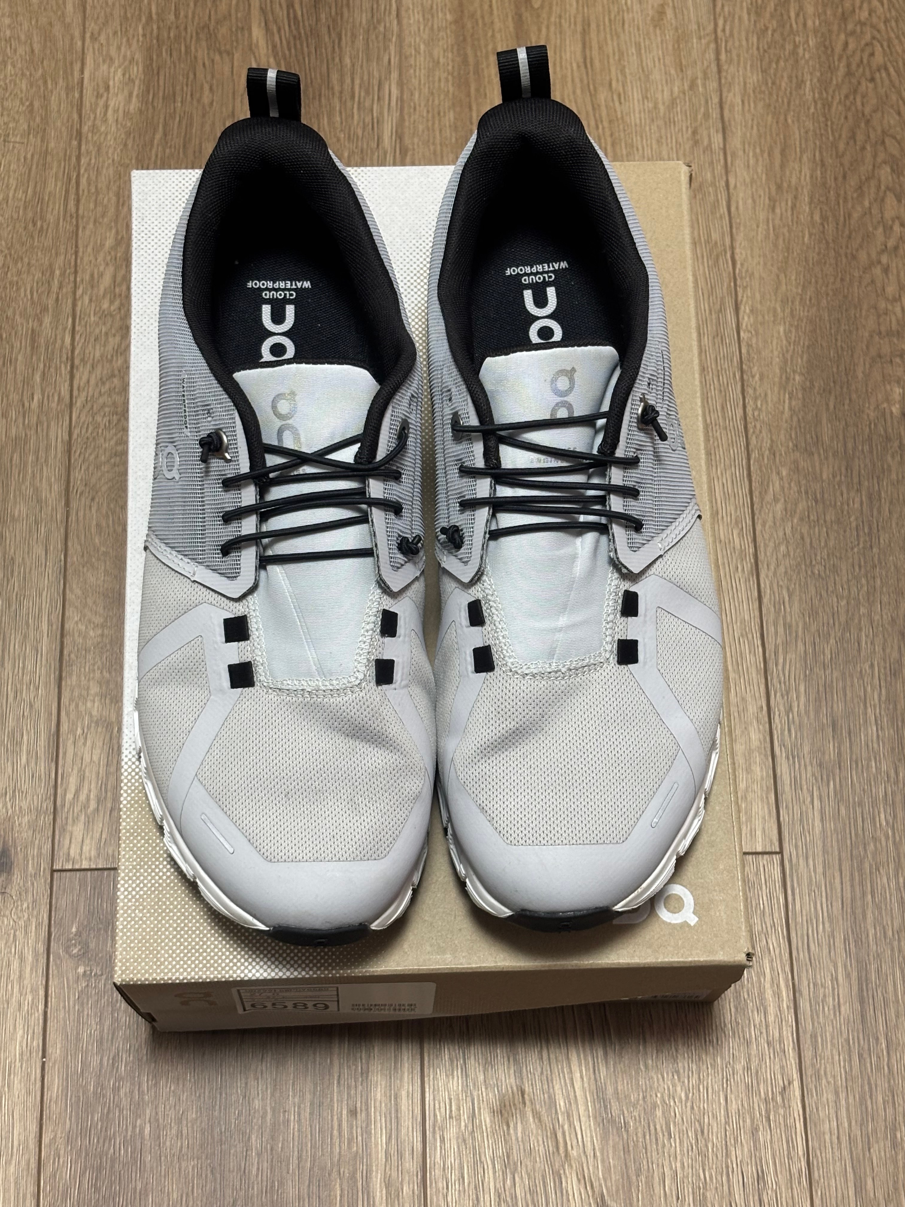 オン クラウド5 ウォータープルーフ "グラシア/ホワイト"