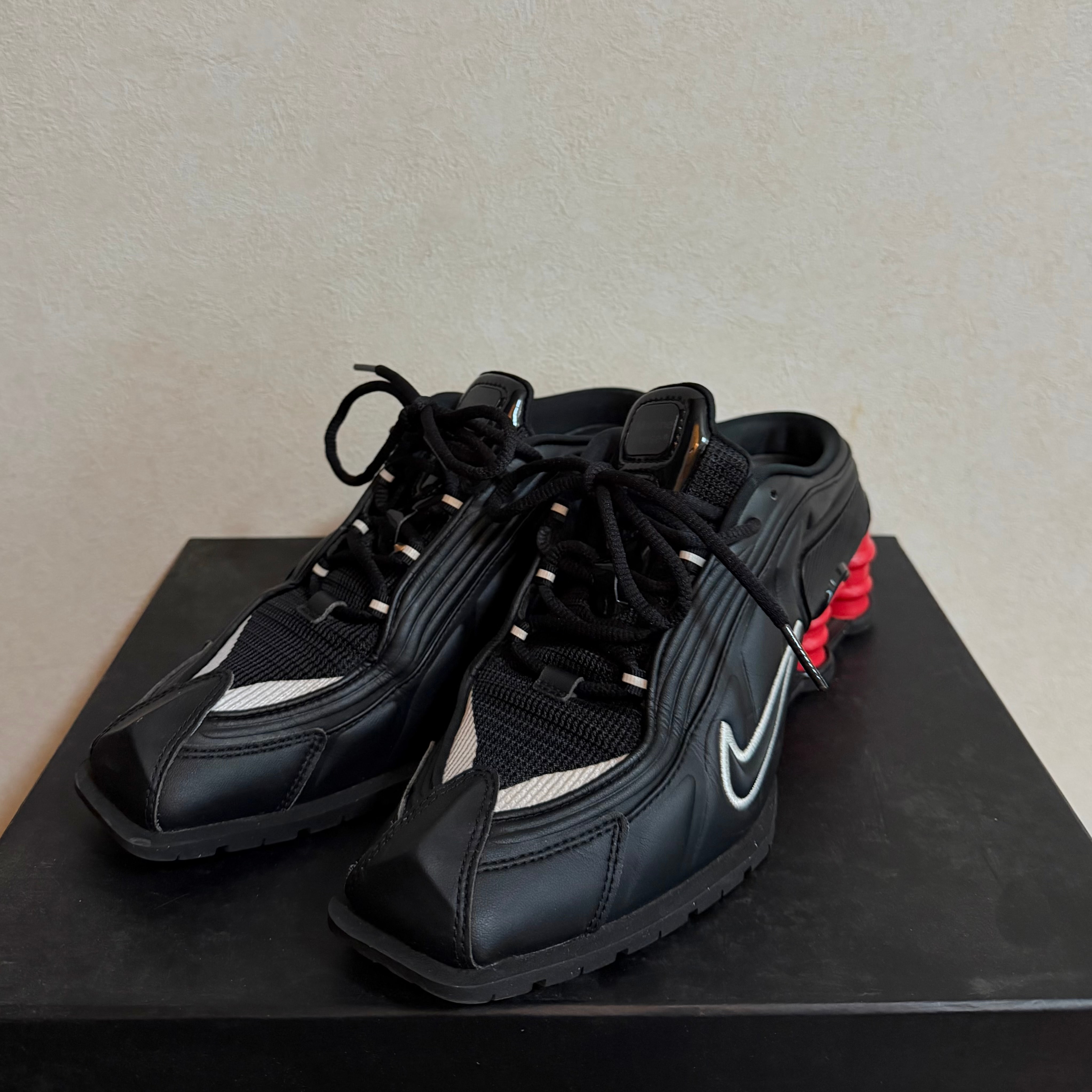 Martine Rose × Nike Women's Shox MR4 "Black/Metallic Silver Comet Red"