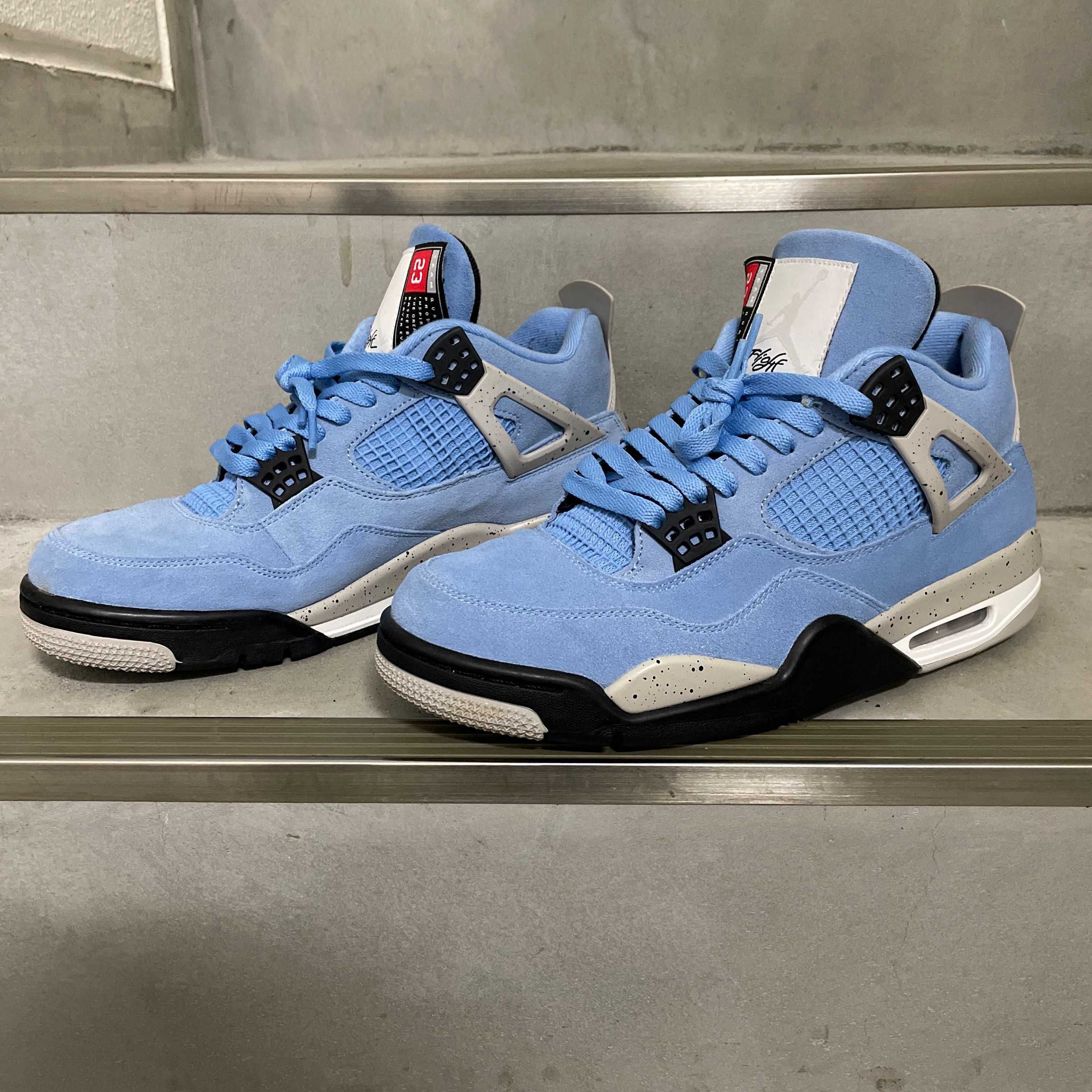 Nike Air Jordan 4 "University Blue"
