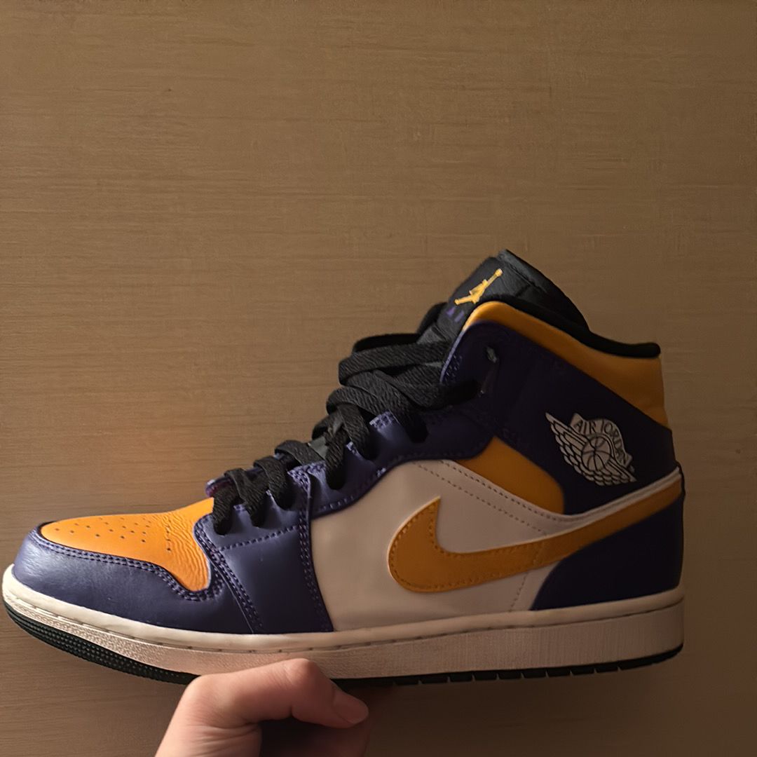 Nike Air Jordan 1 Mid "Lakers"