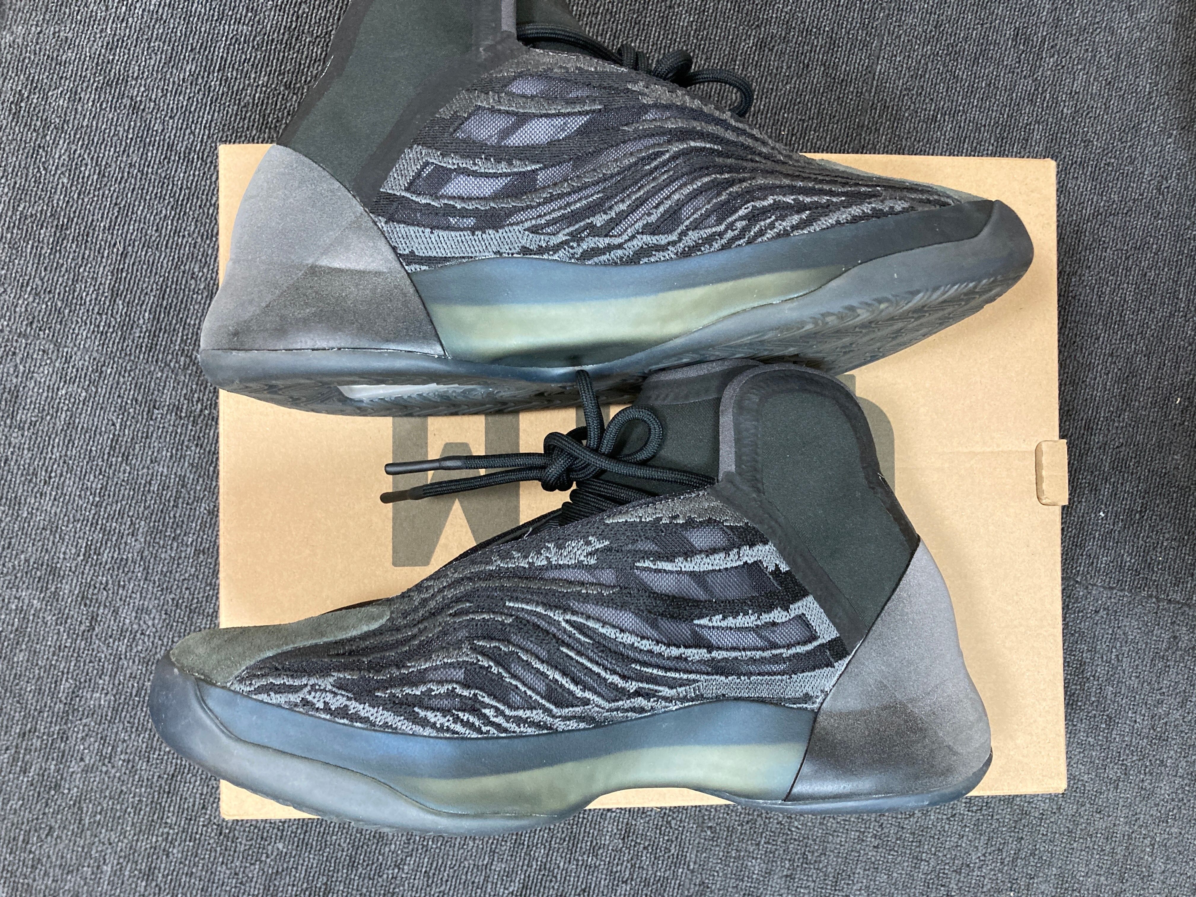 ADIDAS YEEZY Quantum "Onyx"