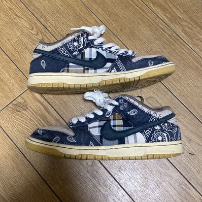 Travis Scott × Nike SB Dunk Low "Black/Parachute Beige"