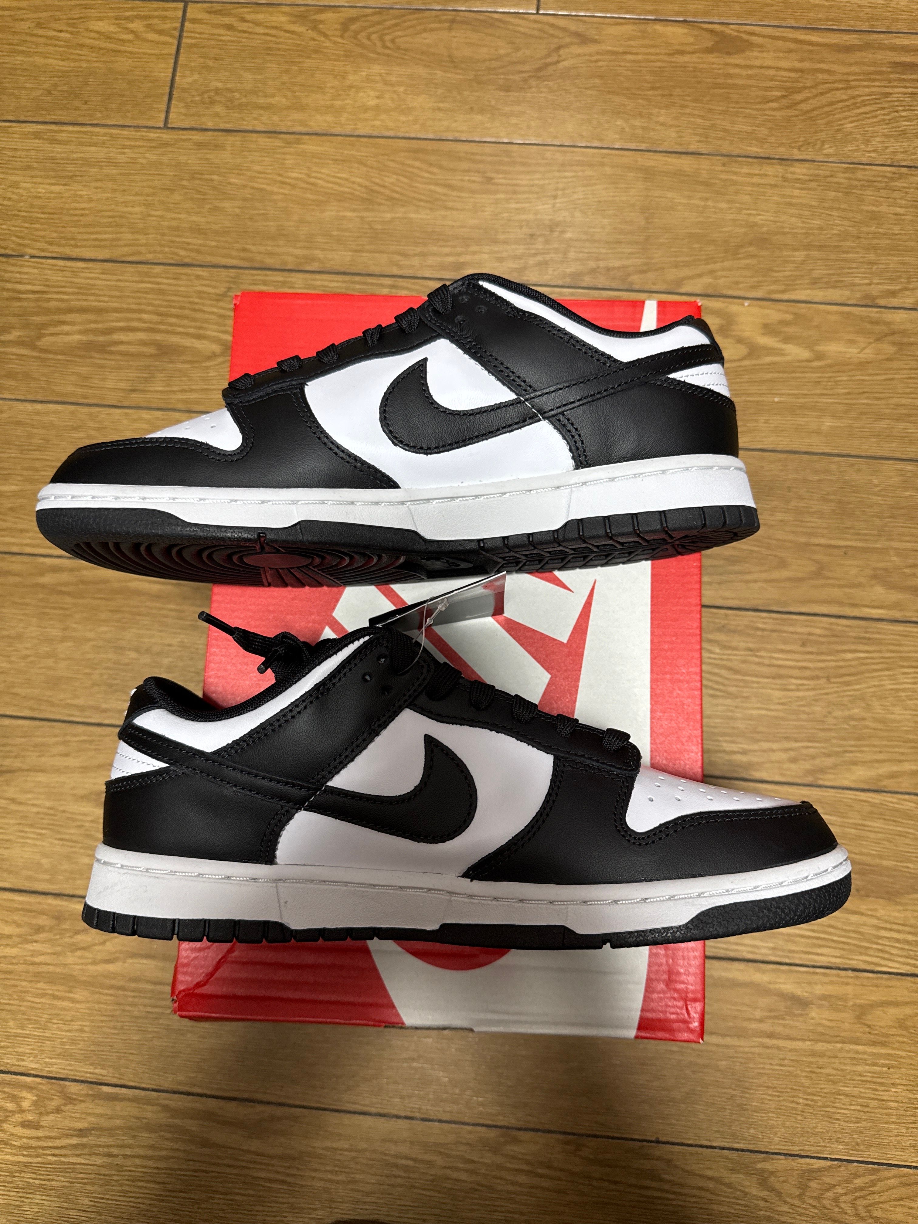Nike Dunk Low Retro "Panda/White/Black"