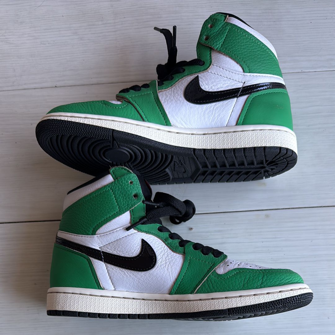 Nike Women's Air Jordan 1 High OG "Lucky Green/White-Sail-Black"