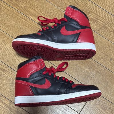 Nike Air Jordan 1 Retro High OG "Bred/Banned" (2016)