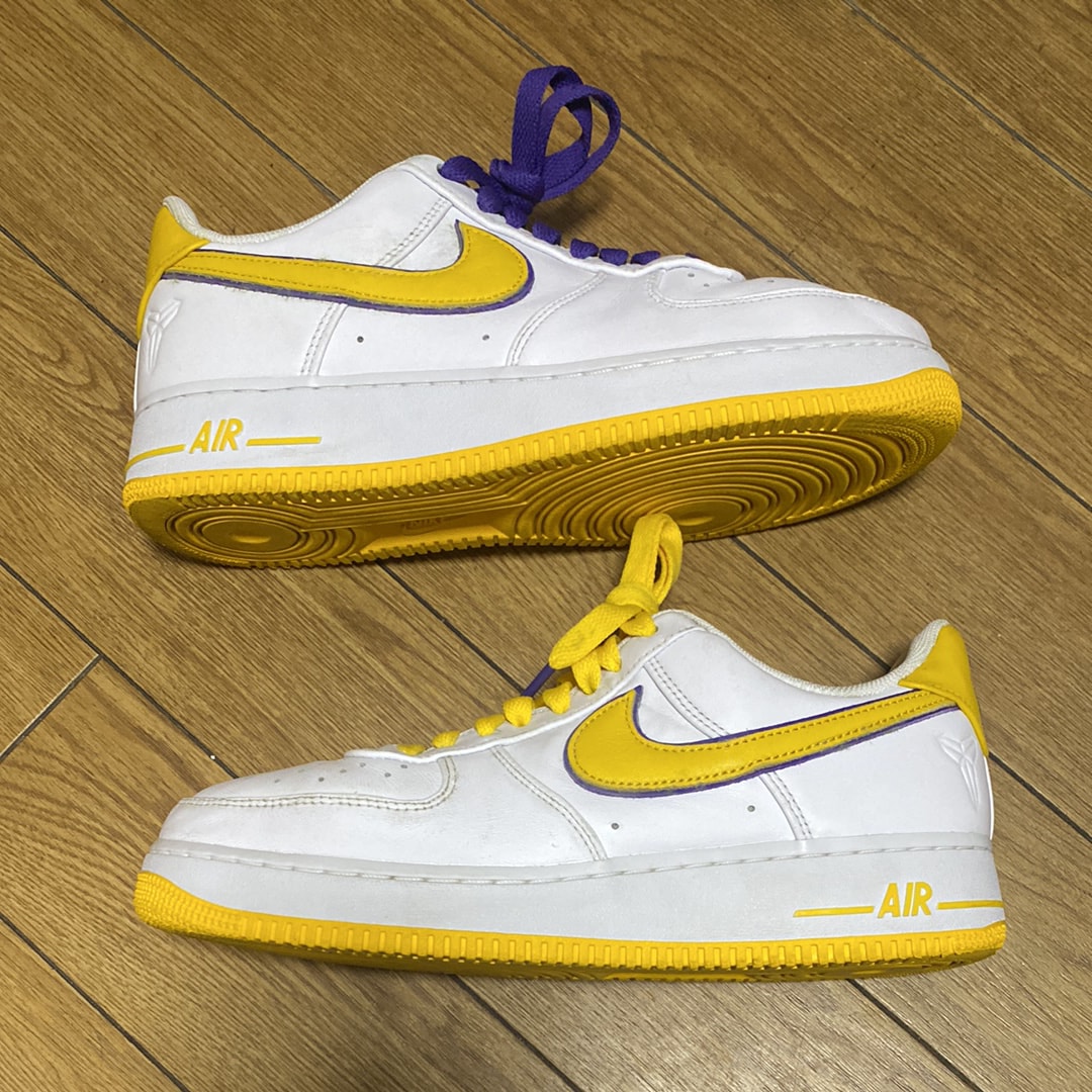 Kobe Bryant × Nike Air Force 1 Low Retro QS "Varsity Maize and Varsity Purple"