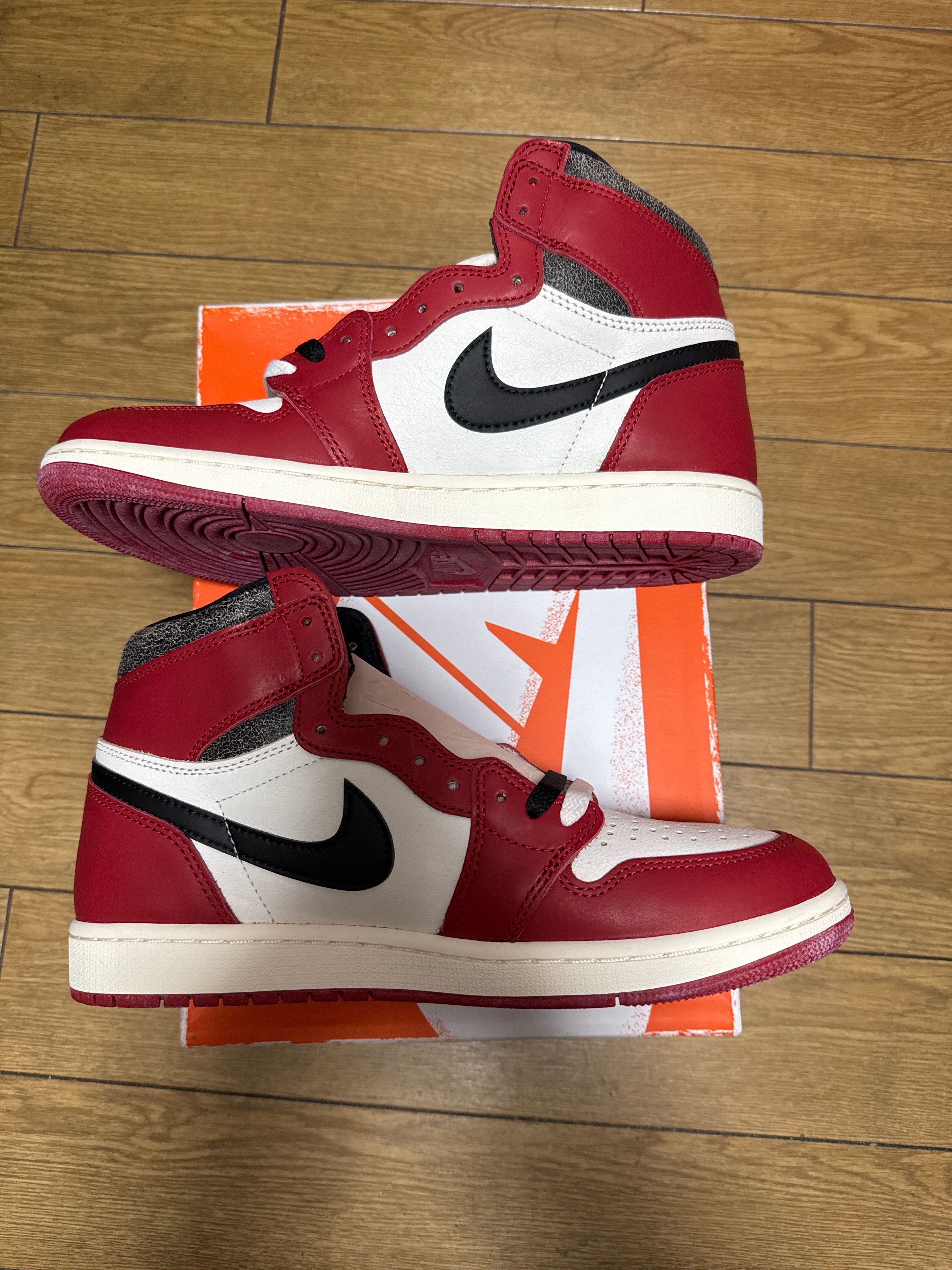 Nike Air Jordan 1 High OG "Lost & Found/Chicago"