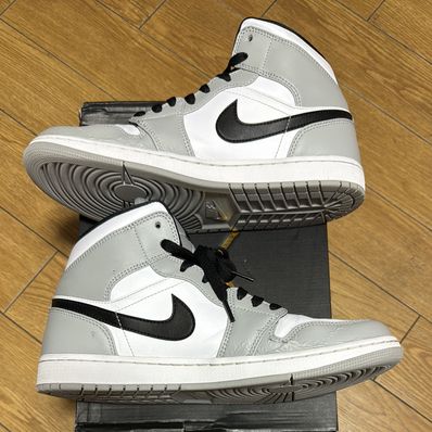 Nike Air Jordan 1 Mid "Light Smoke Grey/White/Black"