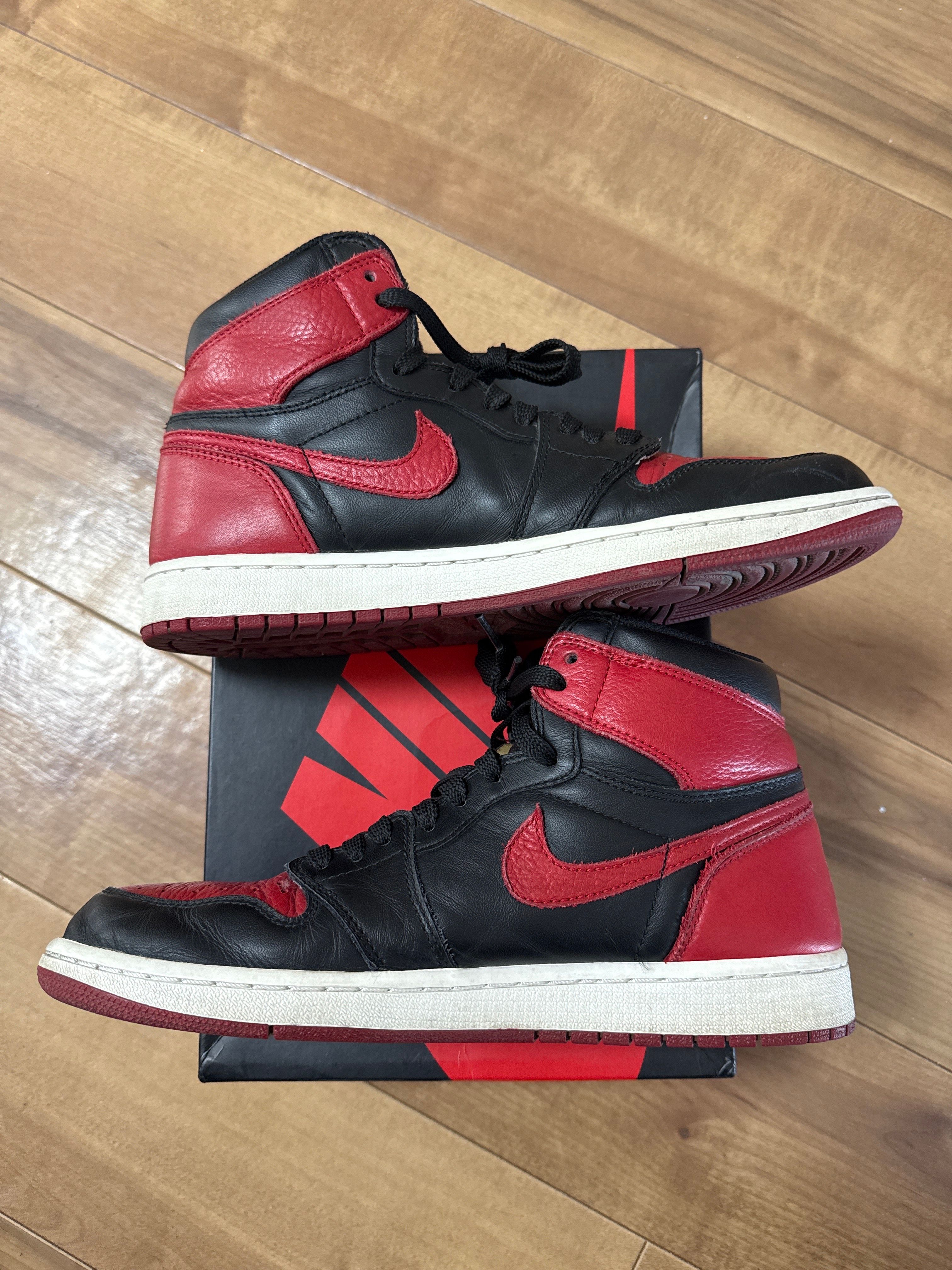 Nike Air Jordan 1 Retro High OG "Bred/Banned" (2016)