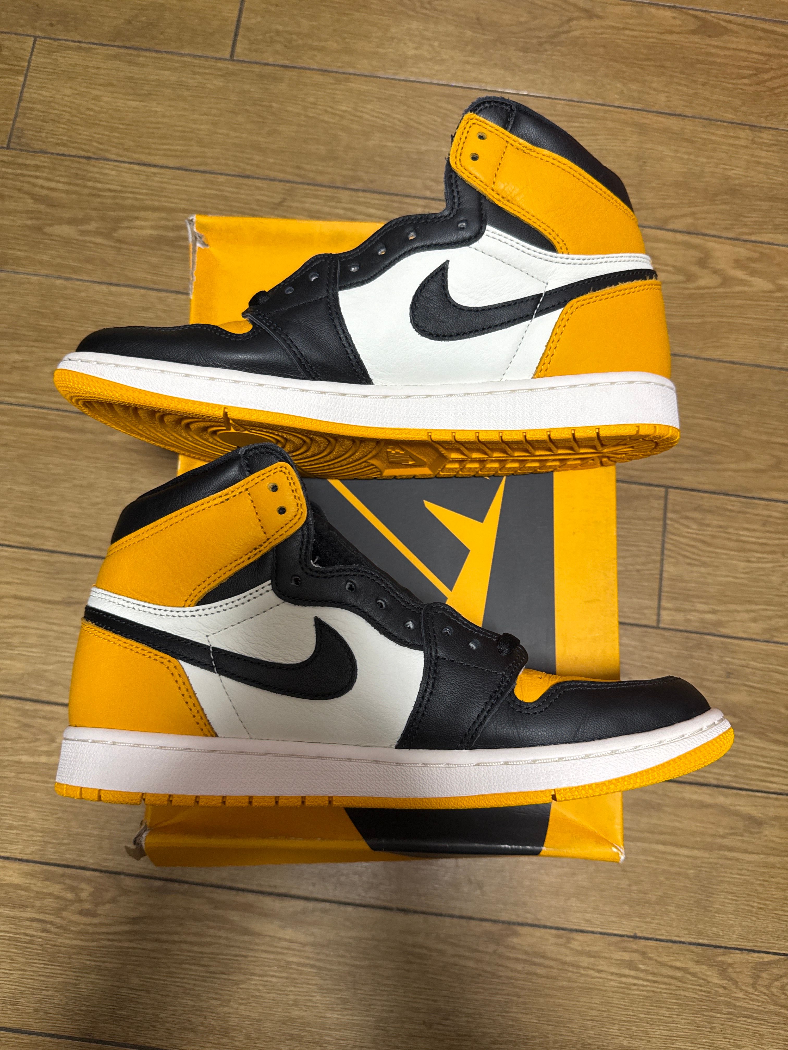 Nike Air Jordan 1 Retro High OG "Taxi"
