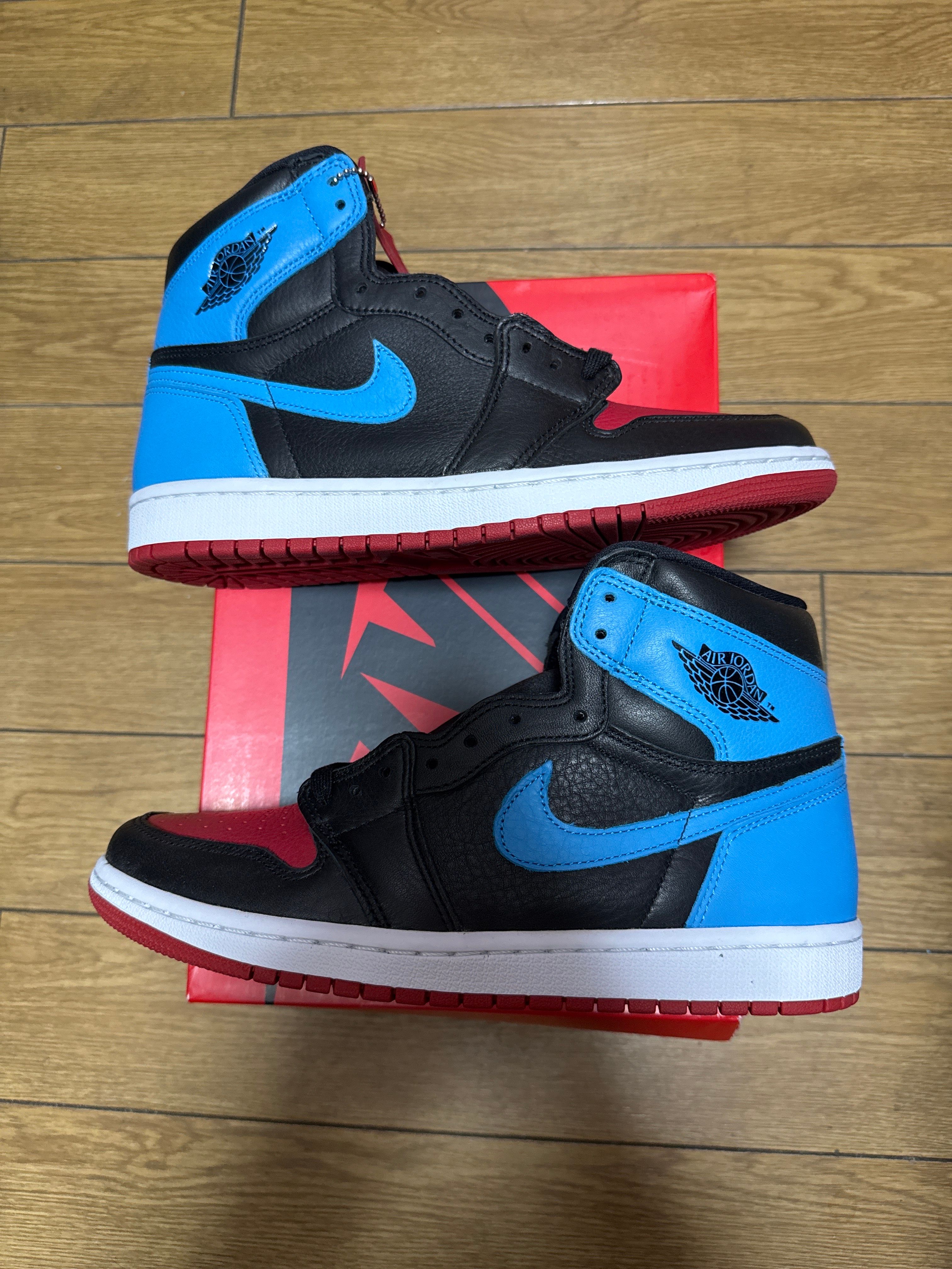 Nike Women's Air Jordan 1 High OG "UNC to Chicago"