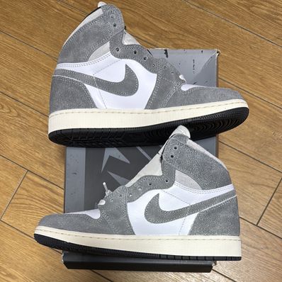 Nike GS Air Jordan 1 Retro High OG "Black and Smoke Grey"