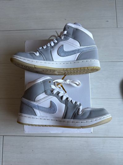 Nike Women's Air Jordan 1 Mid "Wolf Grey"