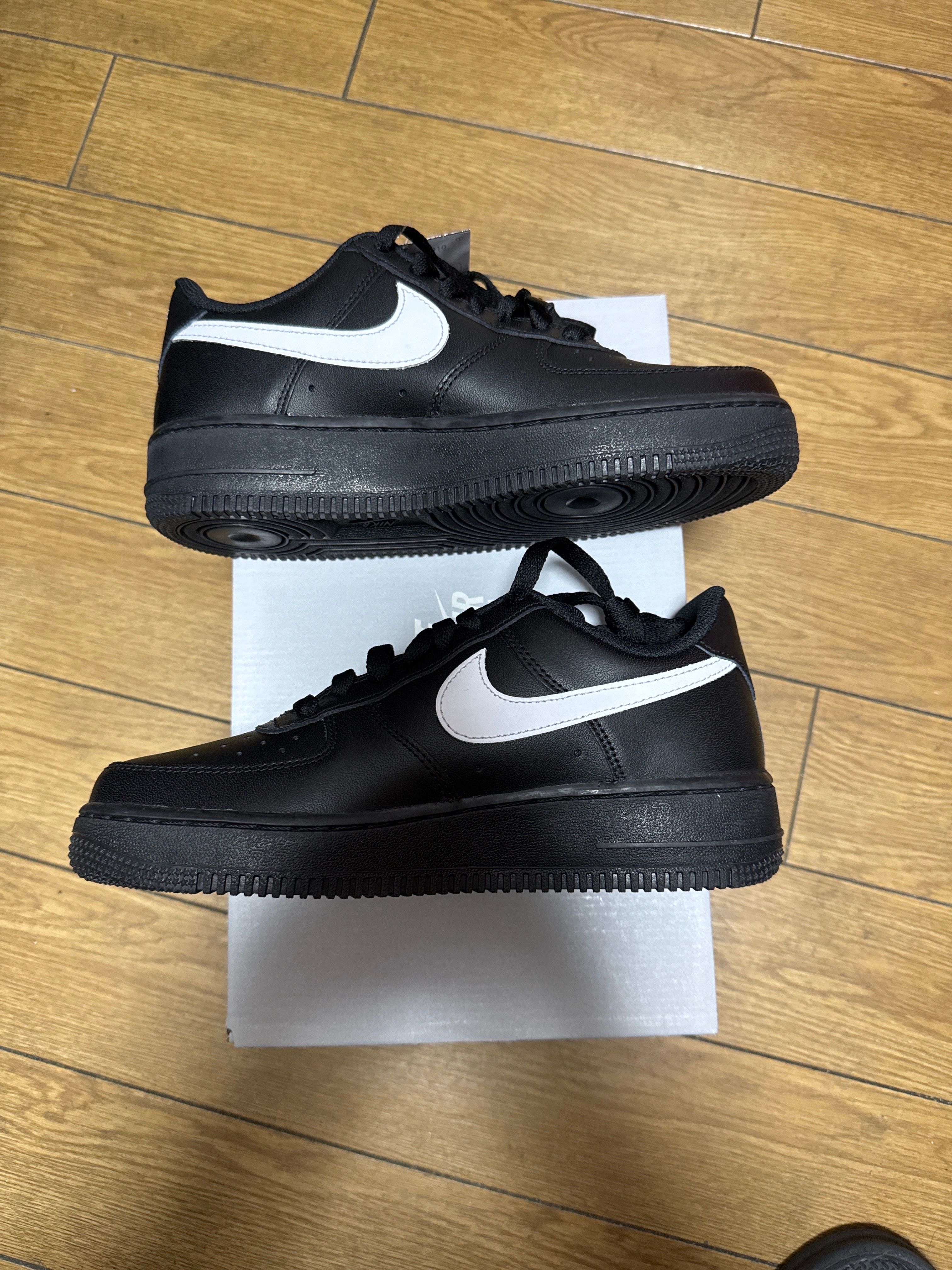 Nike Air Force 1 '07 "Black/White"