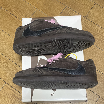 Travis Scott × Nike Air Jordan 1 Low OG SP "Velvet Brown and Dark Mocha"
