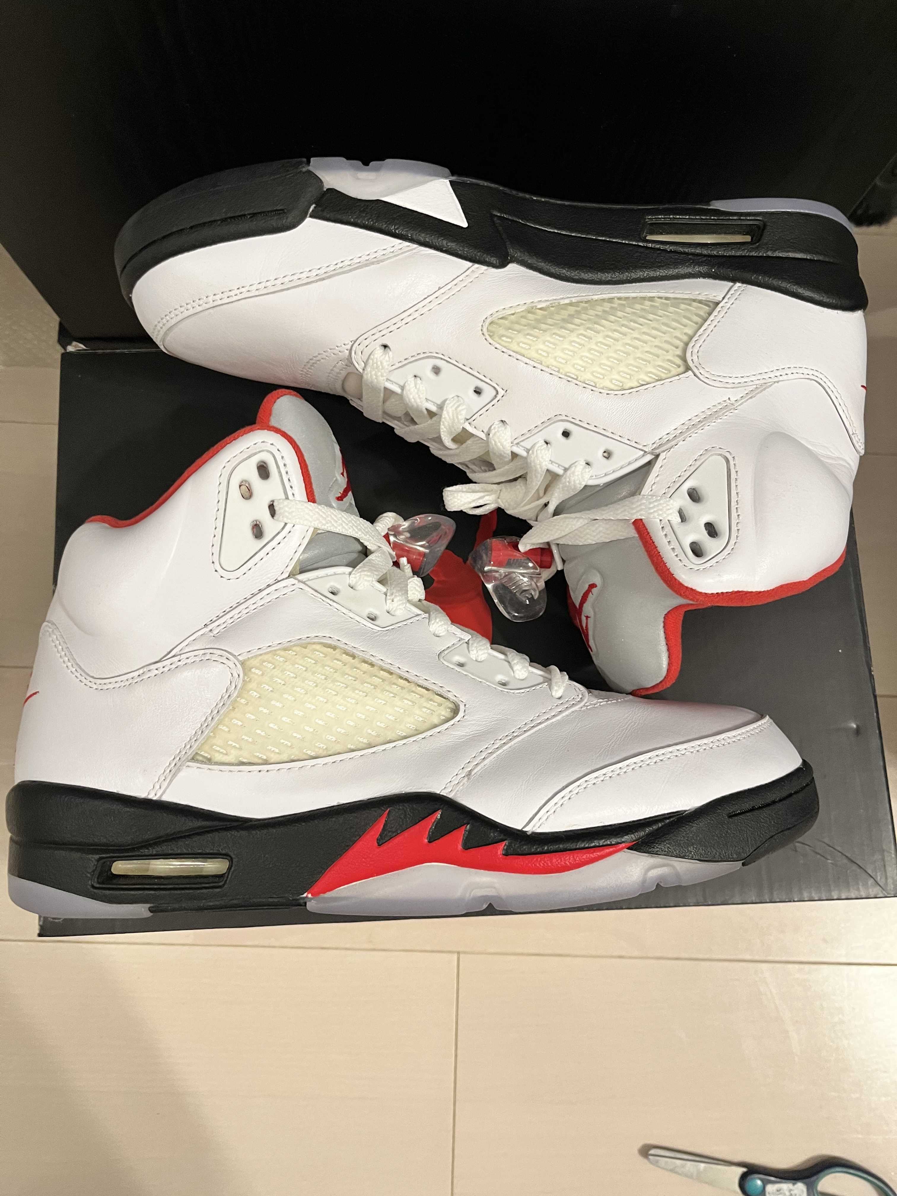 Nike Air Jordan 5 Retro "Fire Red" (2020)
