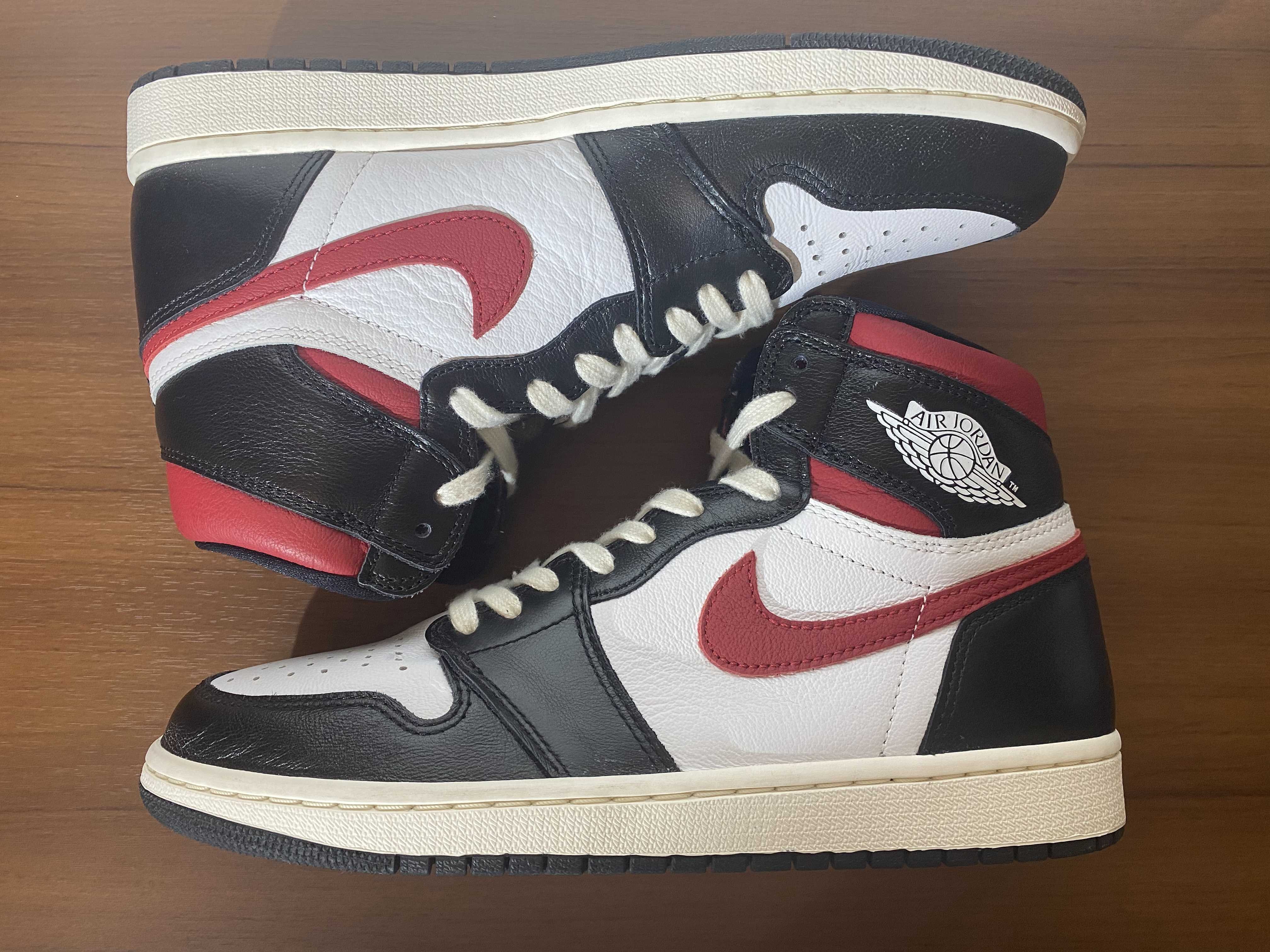 Nike Air Jordan 1 Retro High "Black/White/Sail/Gym Red"