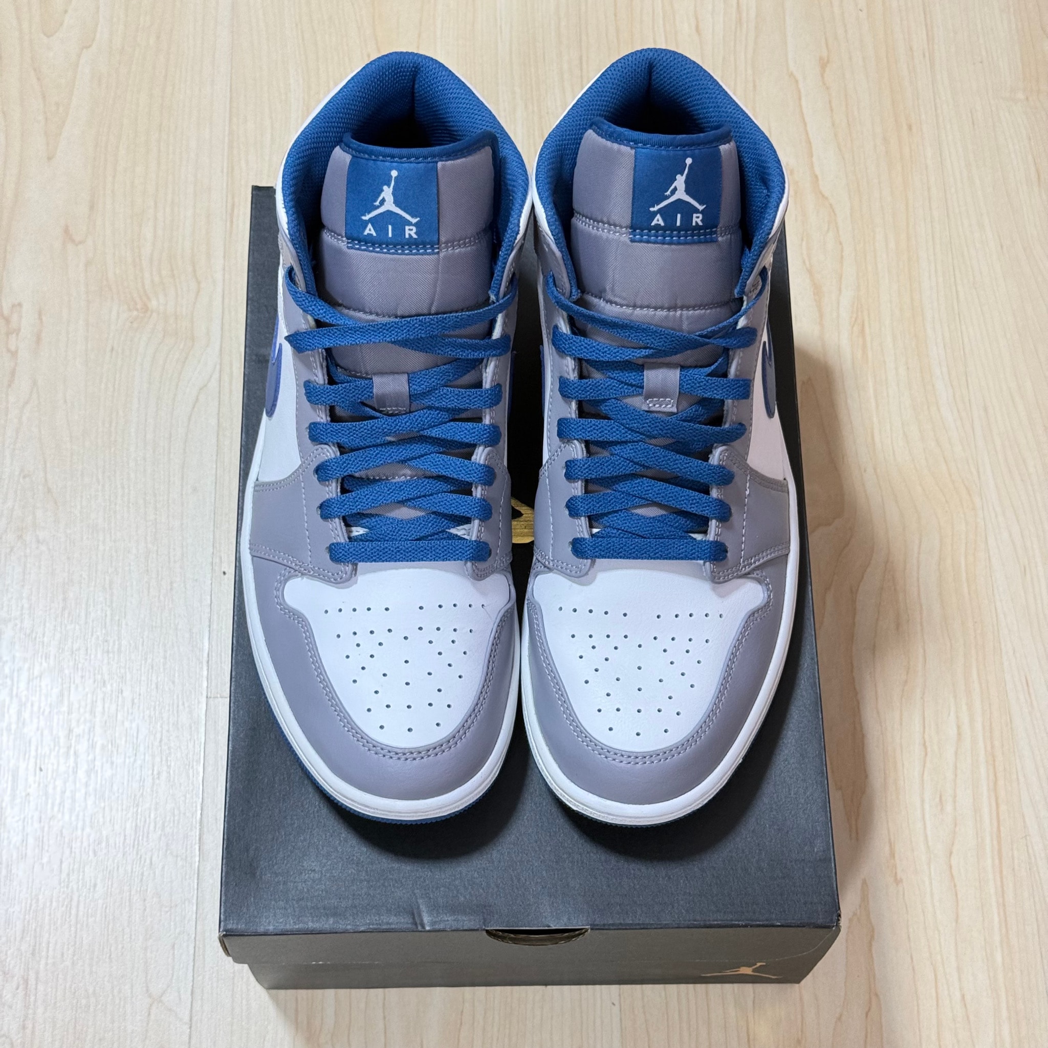 Nike Air Jordan 1 Mid "True Blue"