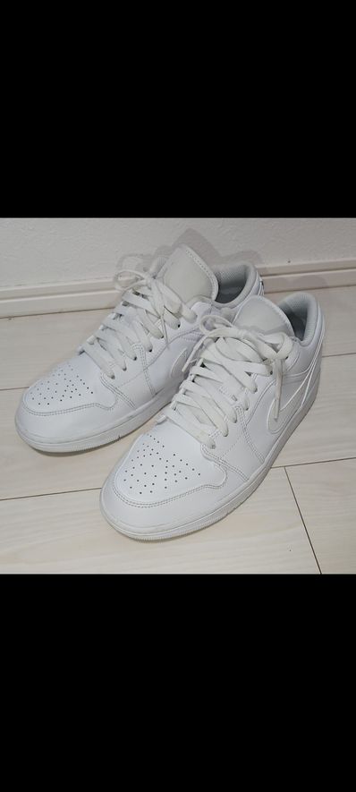 Nike Air Jordan 1 Low "Triple White"