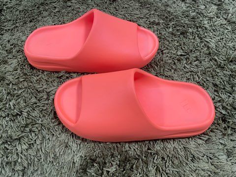 adidas YEEZY Slide "Enflame Orange"