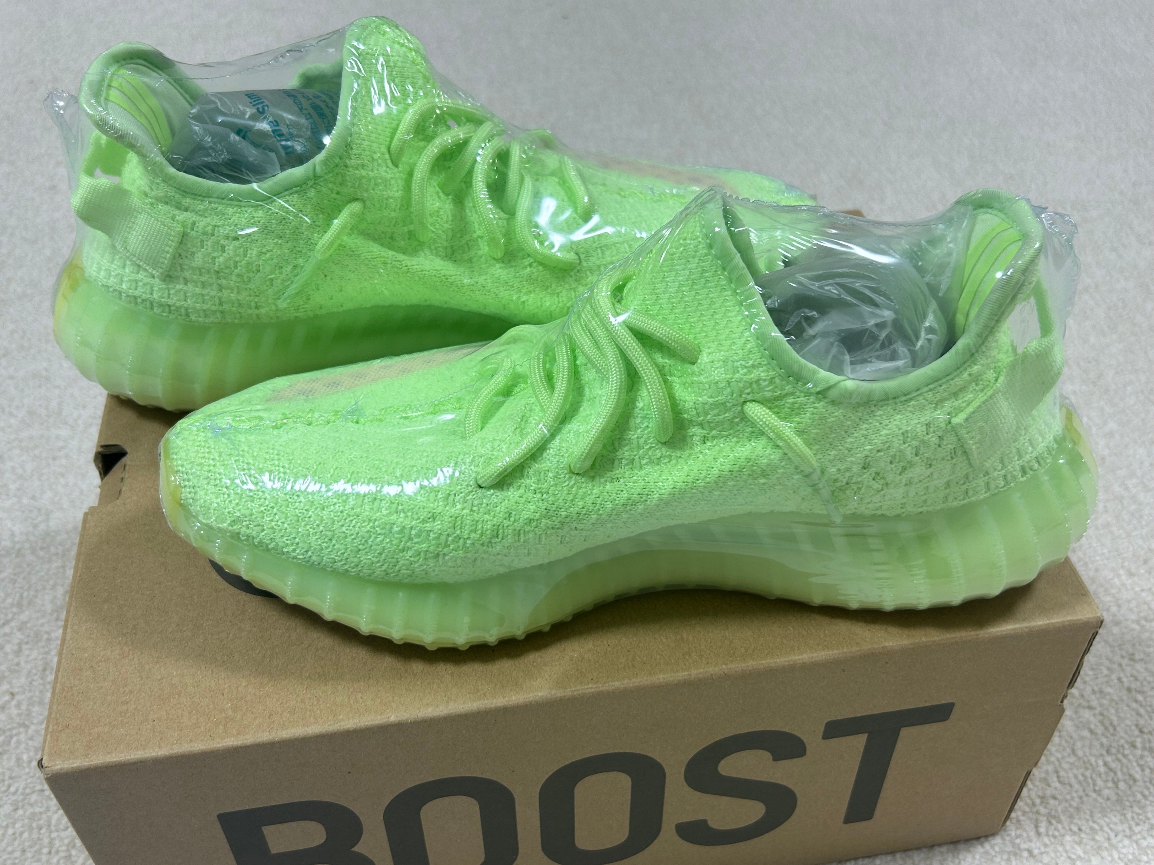 ADIDAS YEEZY BOOST 350 V2 "GLOW IN THE DARK"