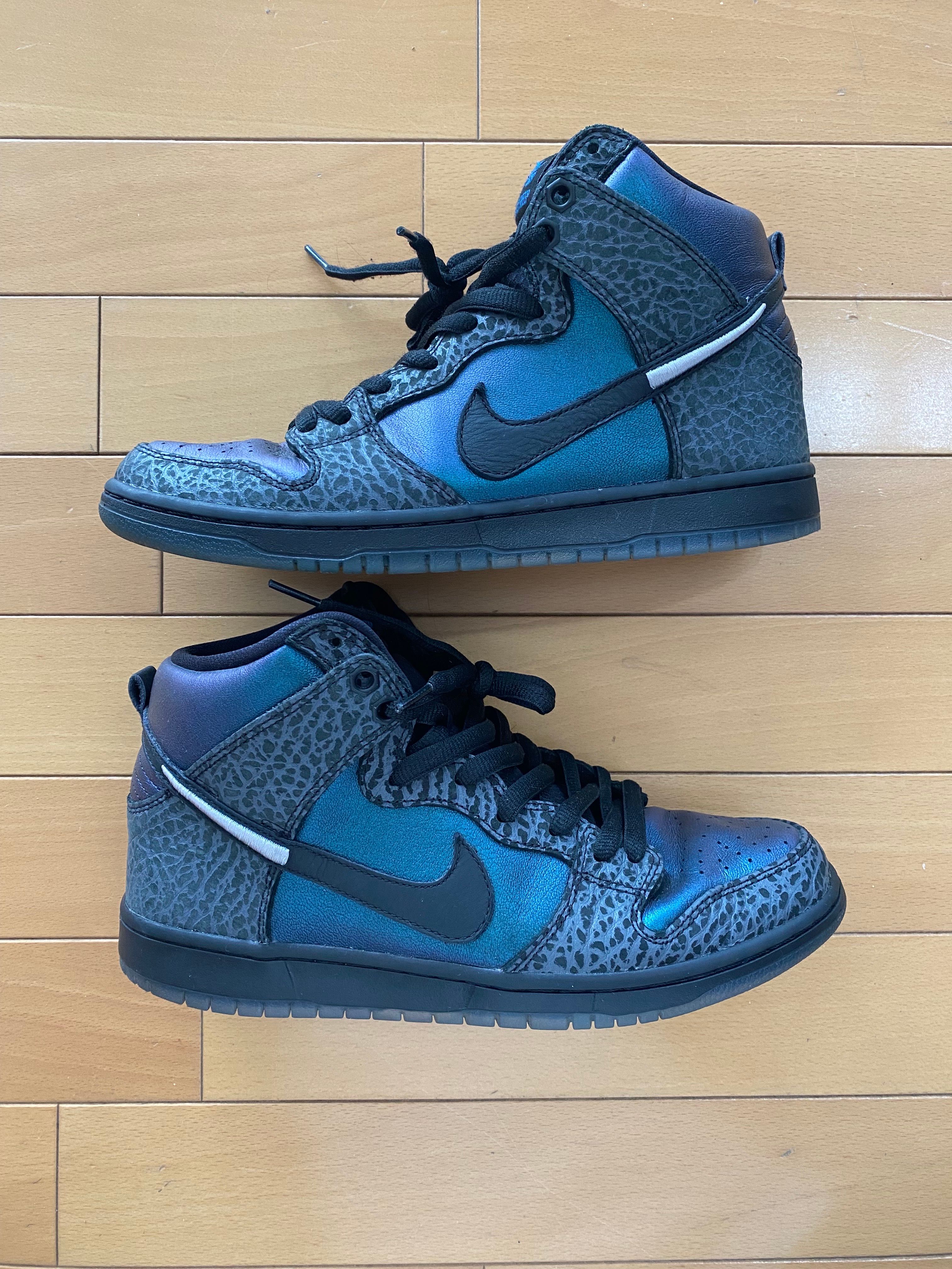 Black Sheep × Nike SB Dunk High "Black Hornet"